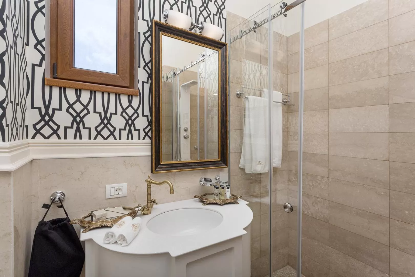 Bathroom in Suter Palace Heritage Boutique Hotel