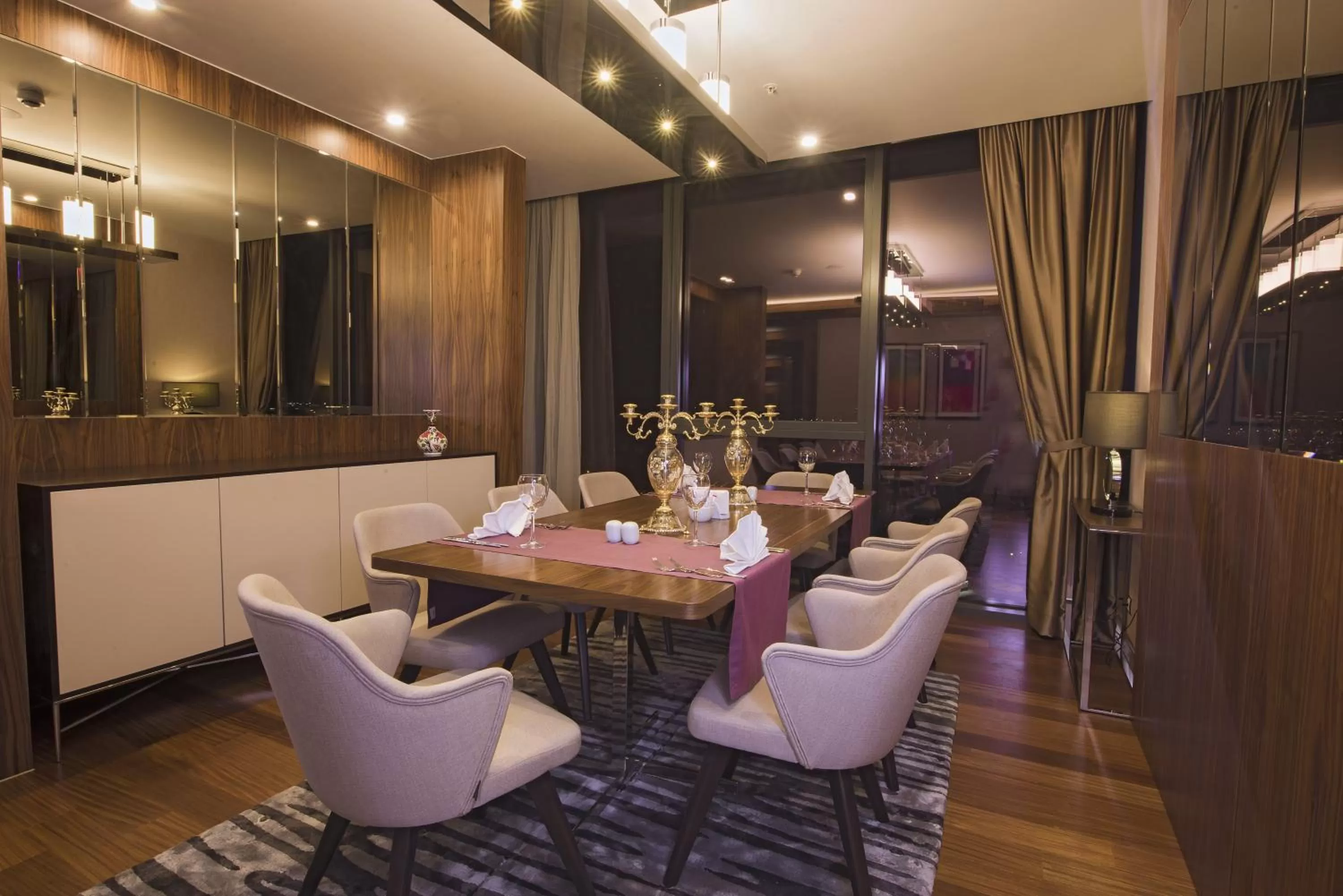 Dining area in Ramada Plaza By Wyndham Konya