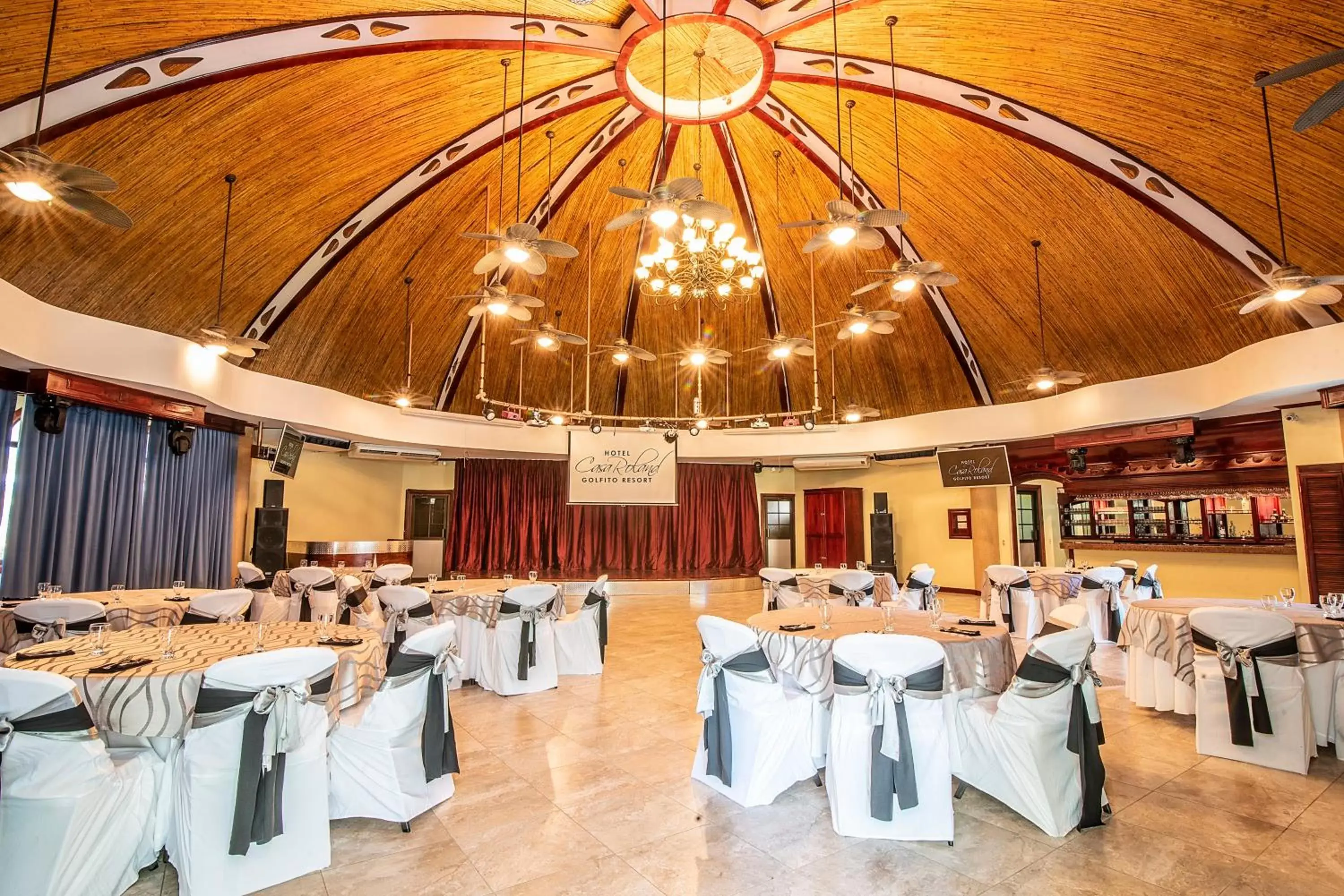 Business facilities, Banquet Facilities in Hotel Casa Roland Golfito Resort