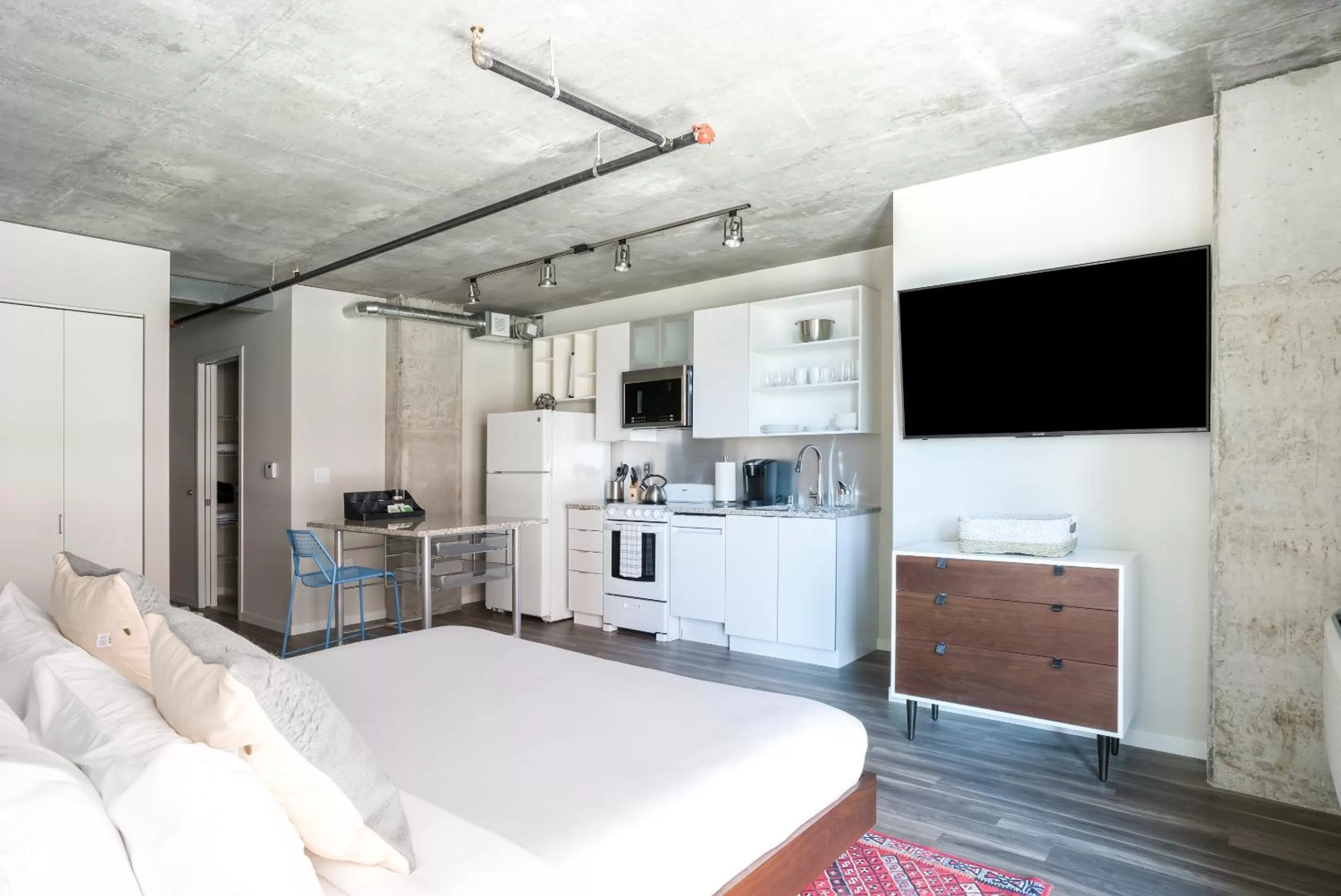 Mint House Minneapolis - Downtown West