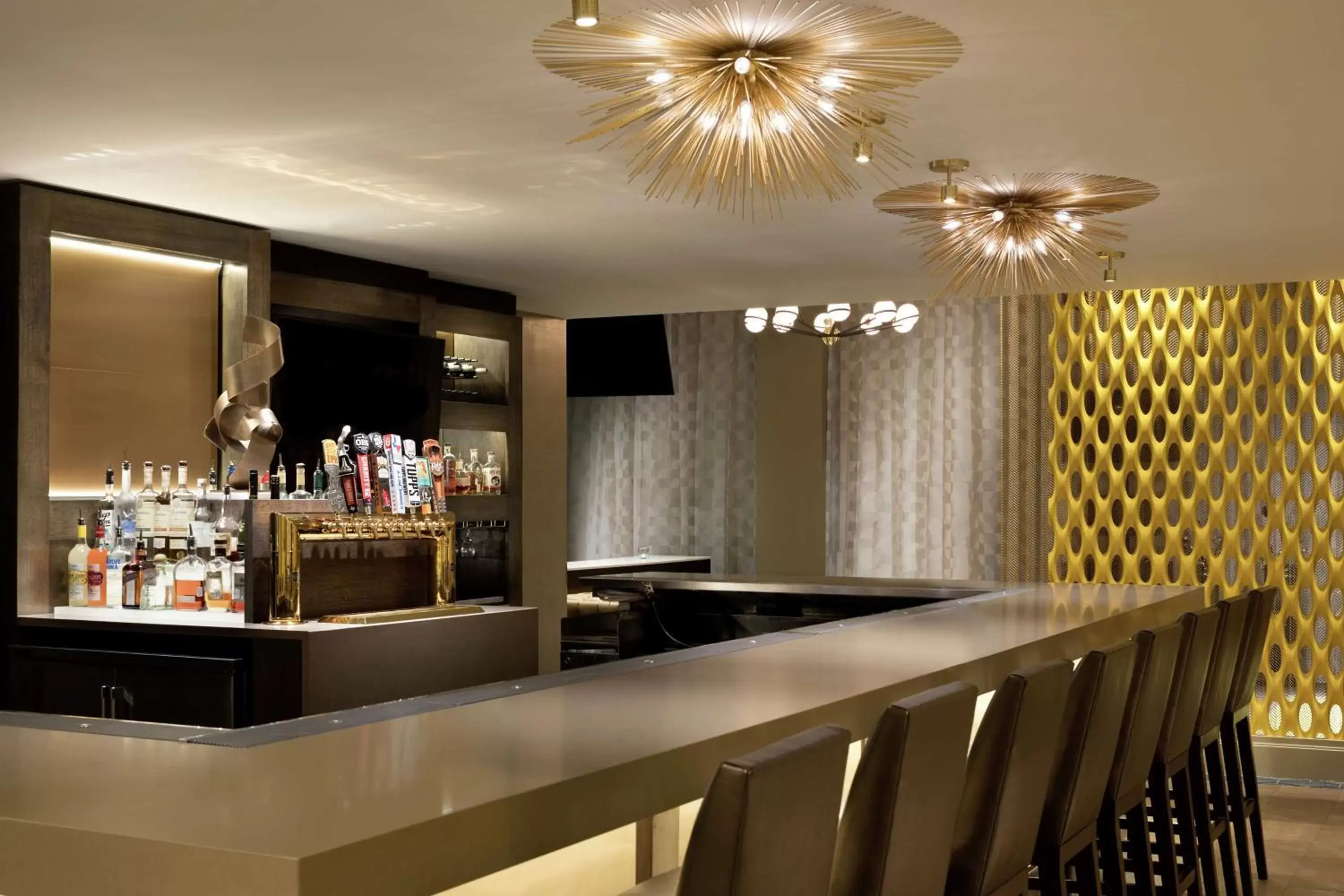 Lobby or reception, Lounge/Bar in DoubleTree by Hilton Hotel Dallas Campbell Centre