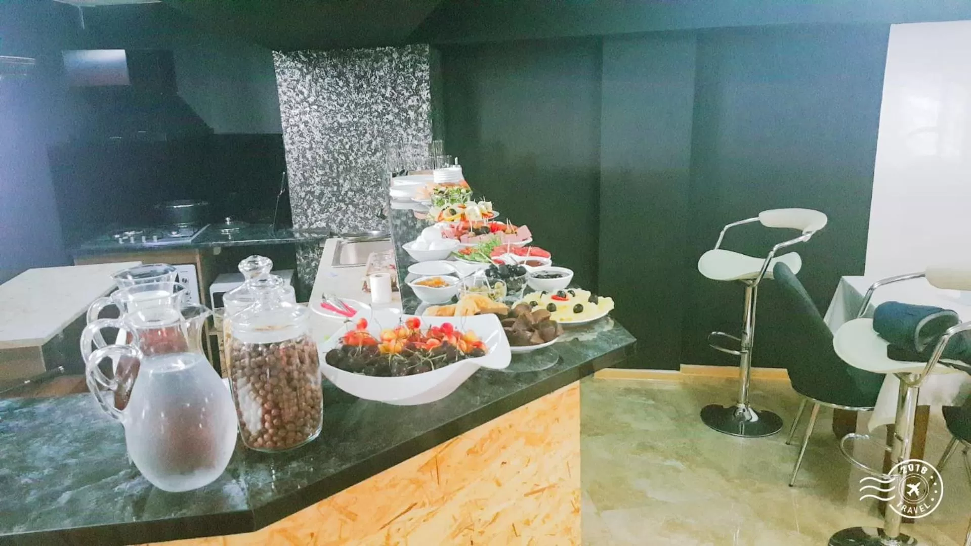 Kitchen or kitchenette in Hotel Traveler