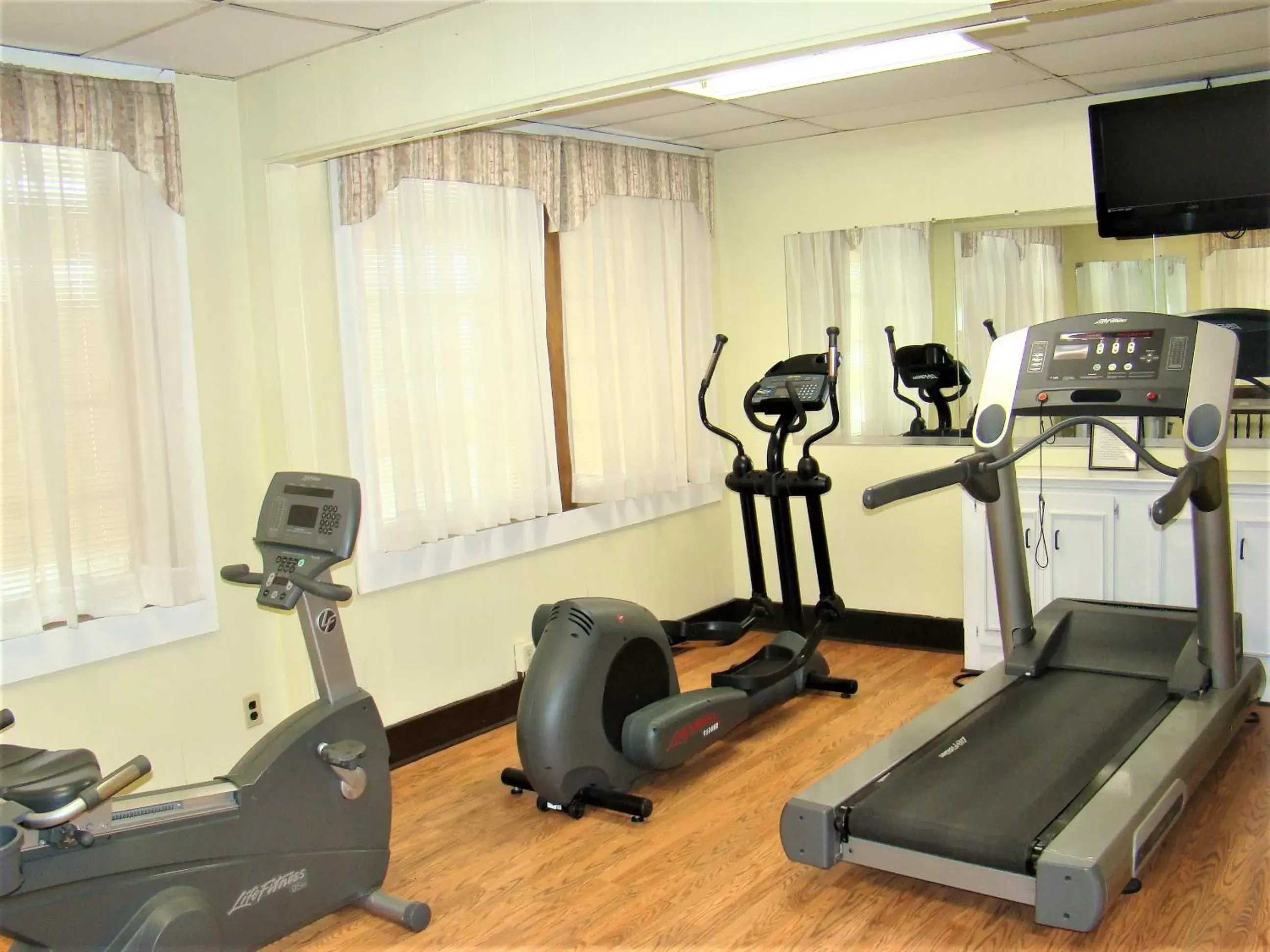 Fitness centre/facilities, Fitness Center/Facilities in Baymont by Wyndham Front Royal Near Shenandoah National Park