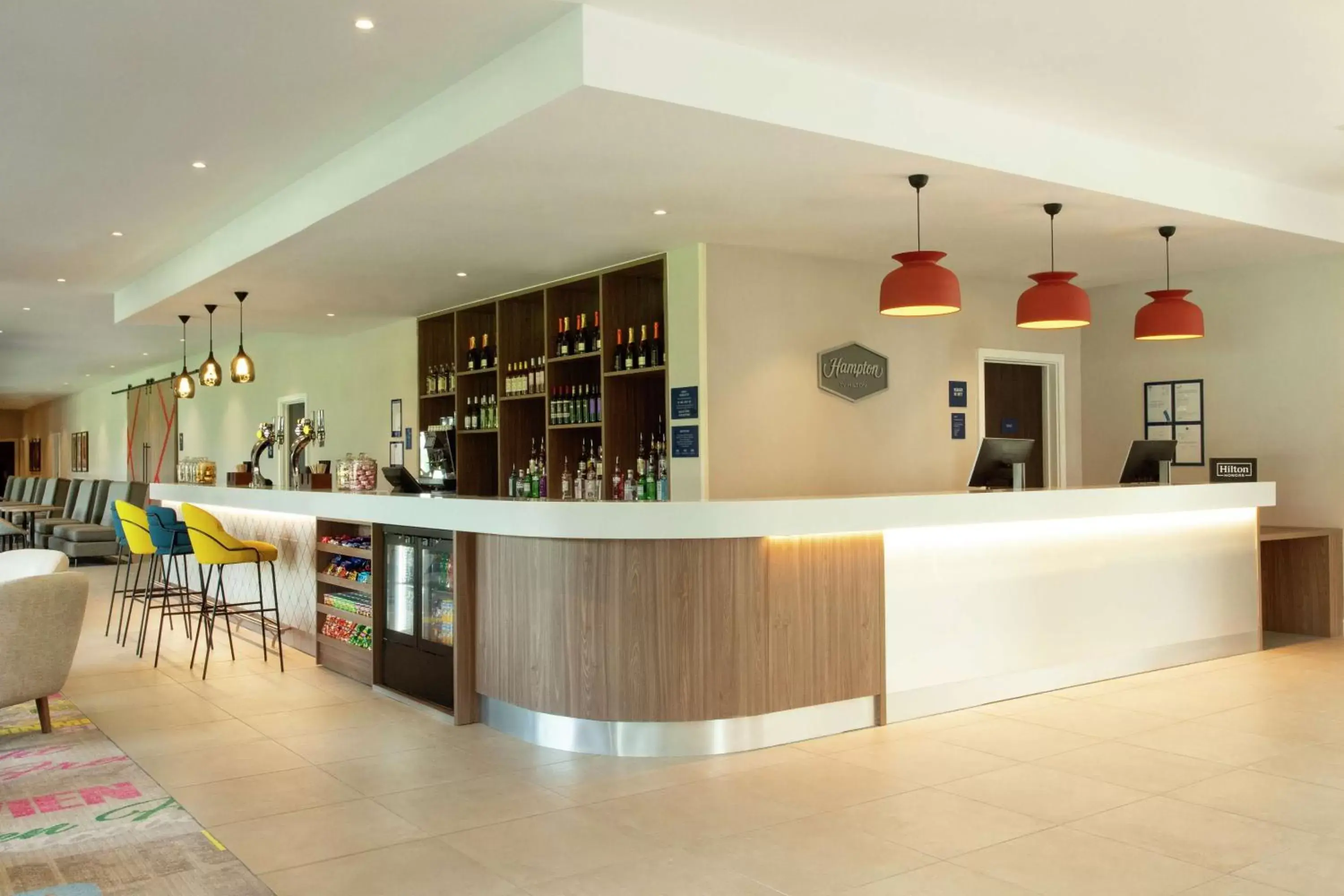 Lobby or reception, Lounge/Bar in Hampton By Hilton Hamilton Park