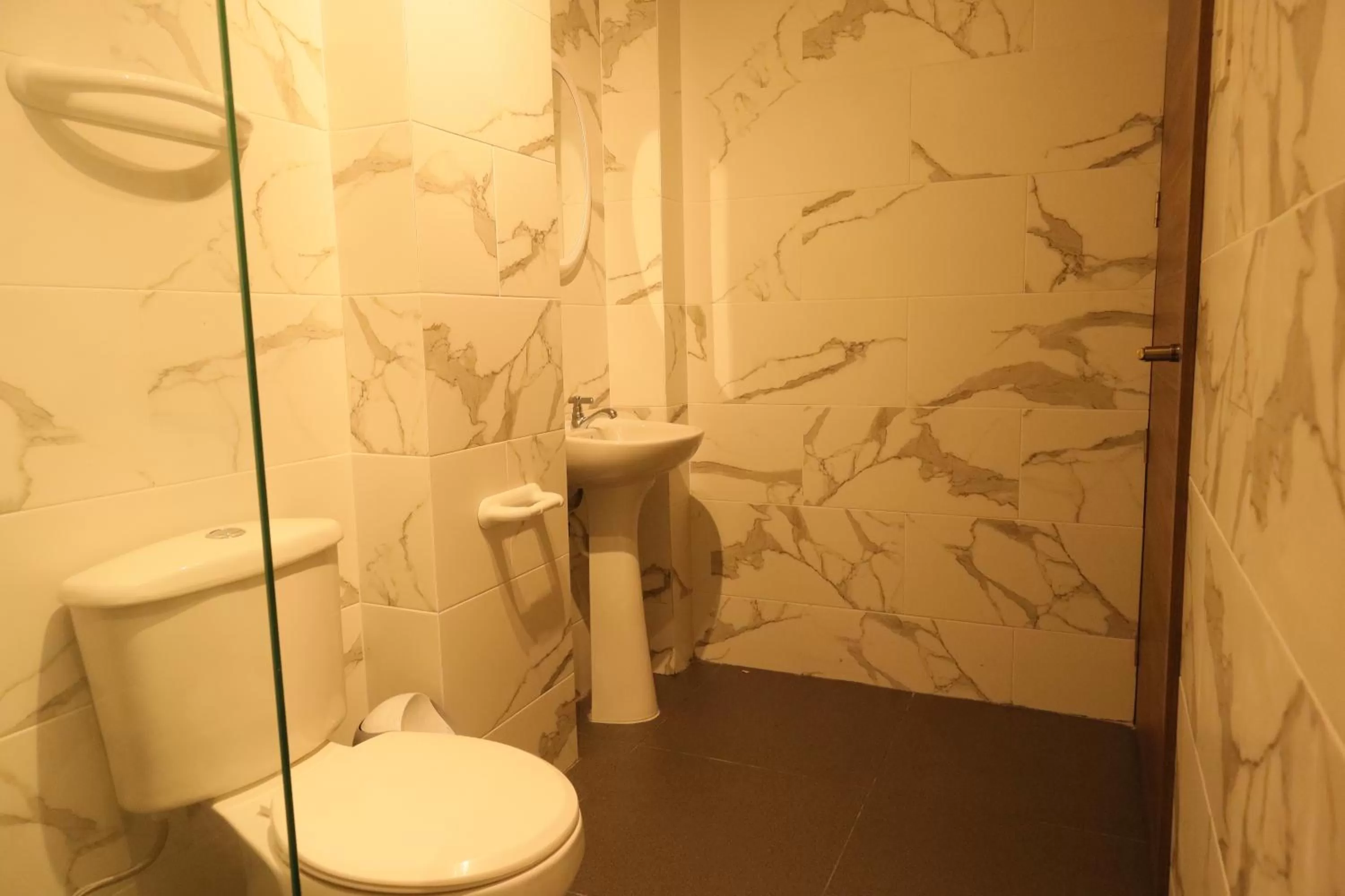 Shower in Hotel Sada