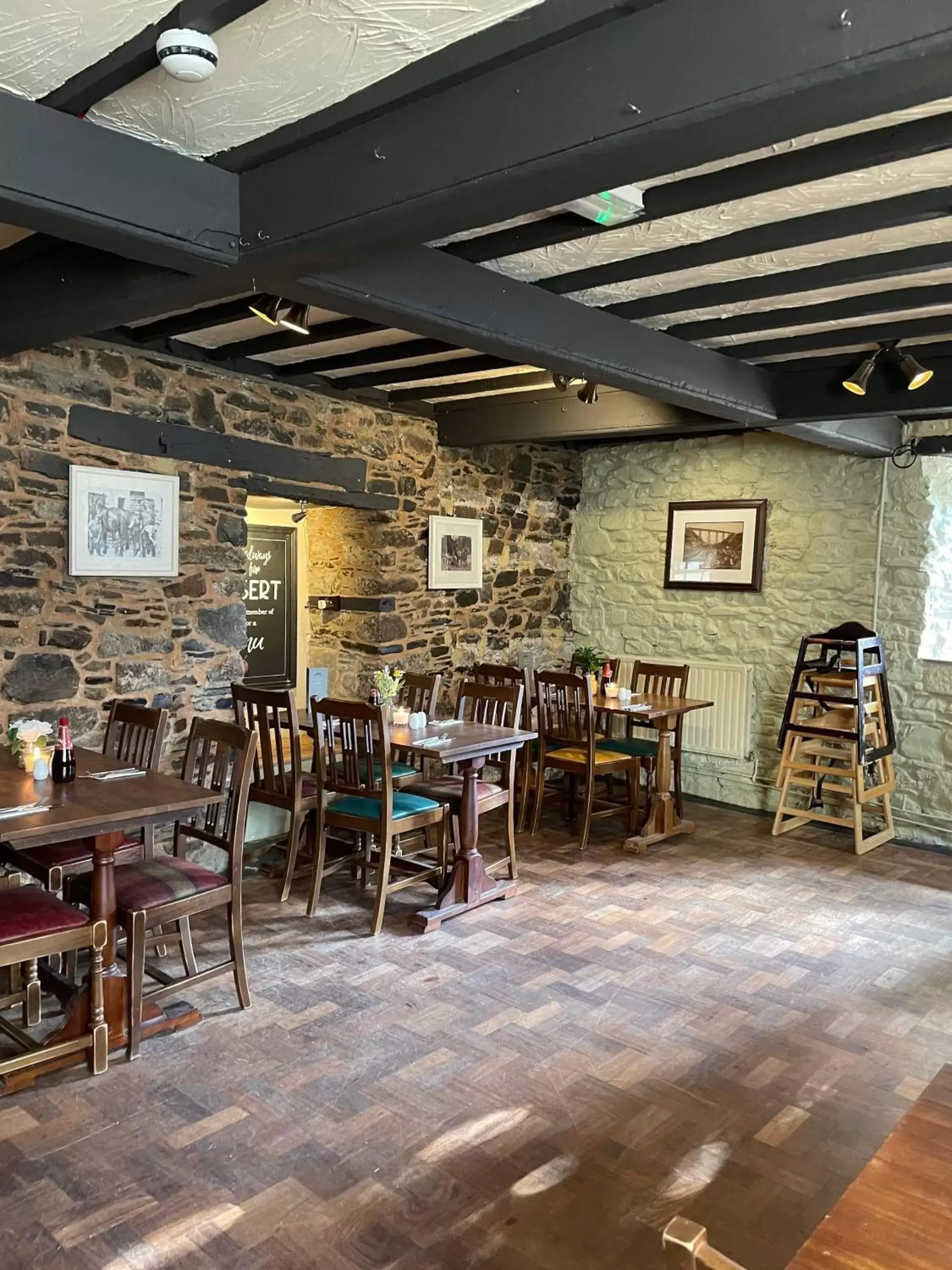 Dining area, Restaurant/Places to Eat in The Fountain Inn & Riverside Restaurant