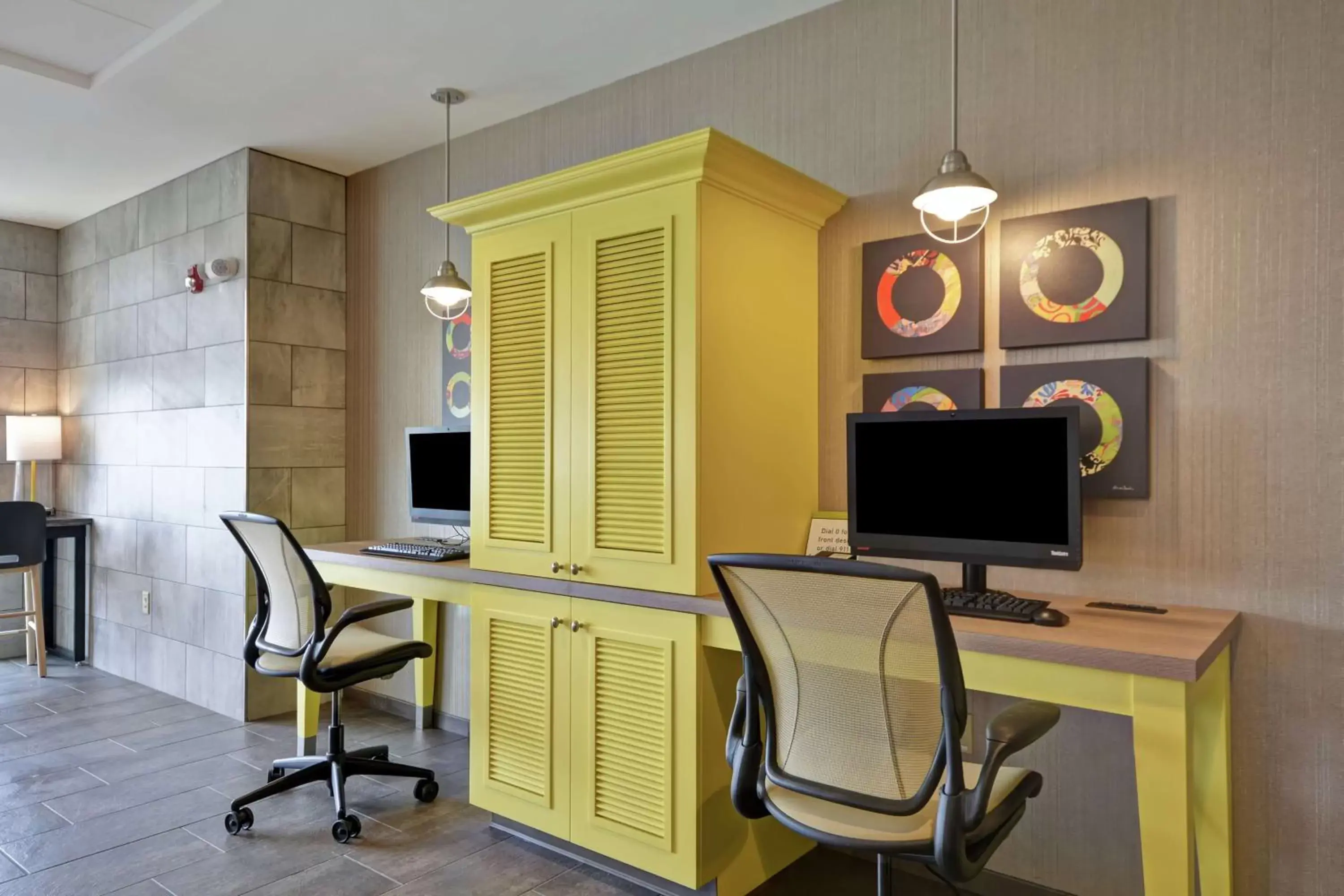 Business facilities, Business Area/Conference Room in Home2 Suites By Hilton Portland Airport