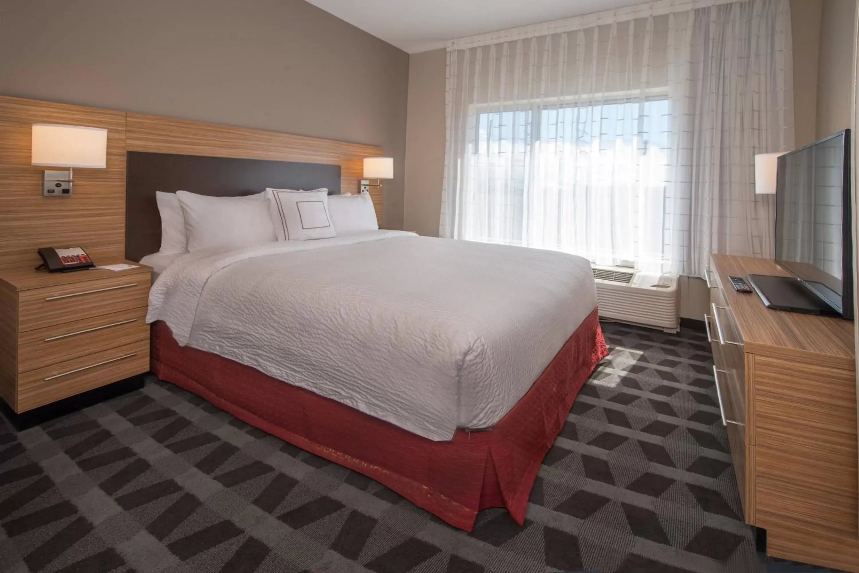Bedroom, Bed in TownePlace Suites by Marriott Altoona