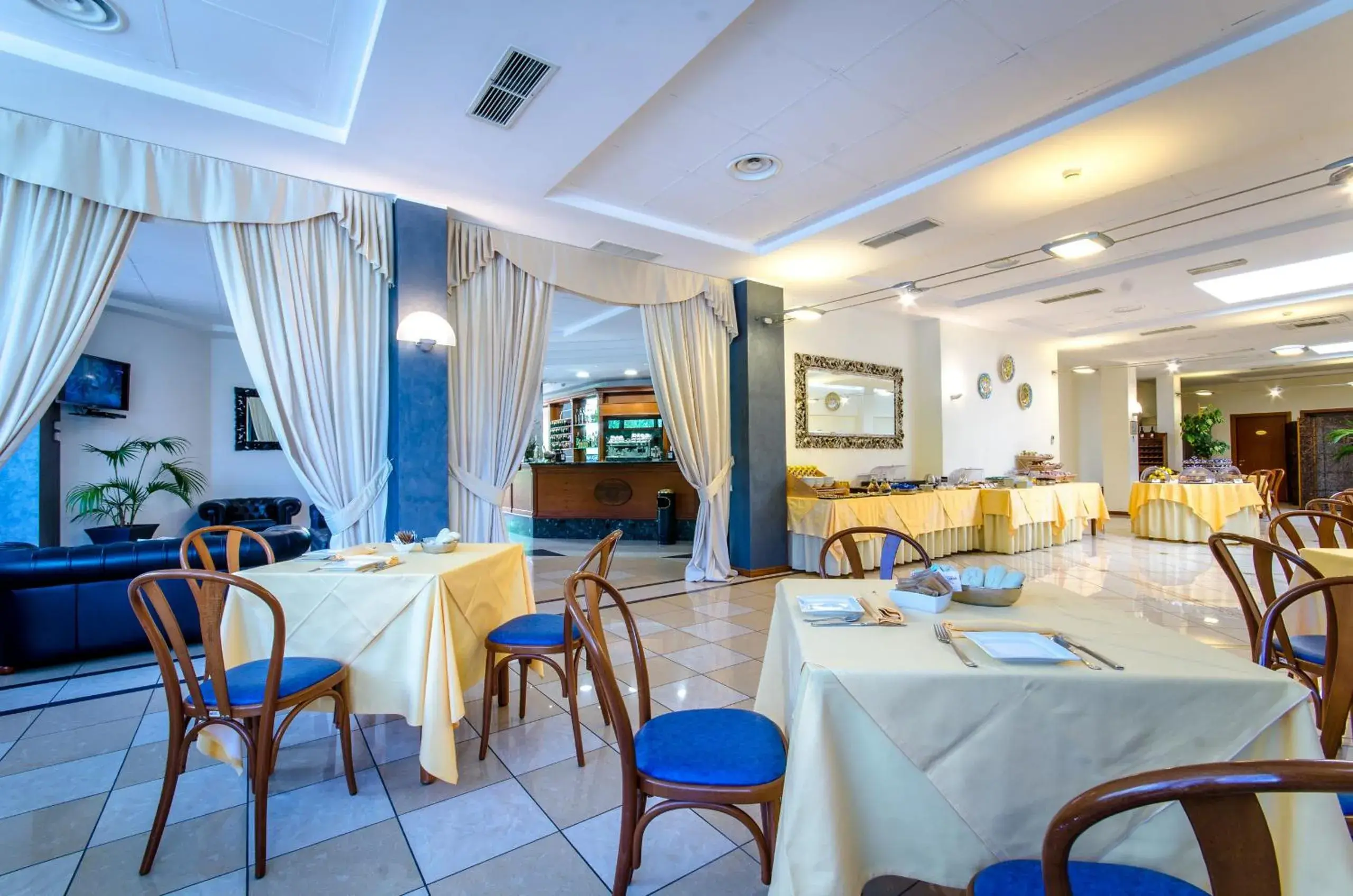 Restaurant/Places to Eat in Hotel Federico II