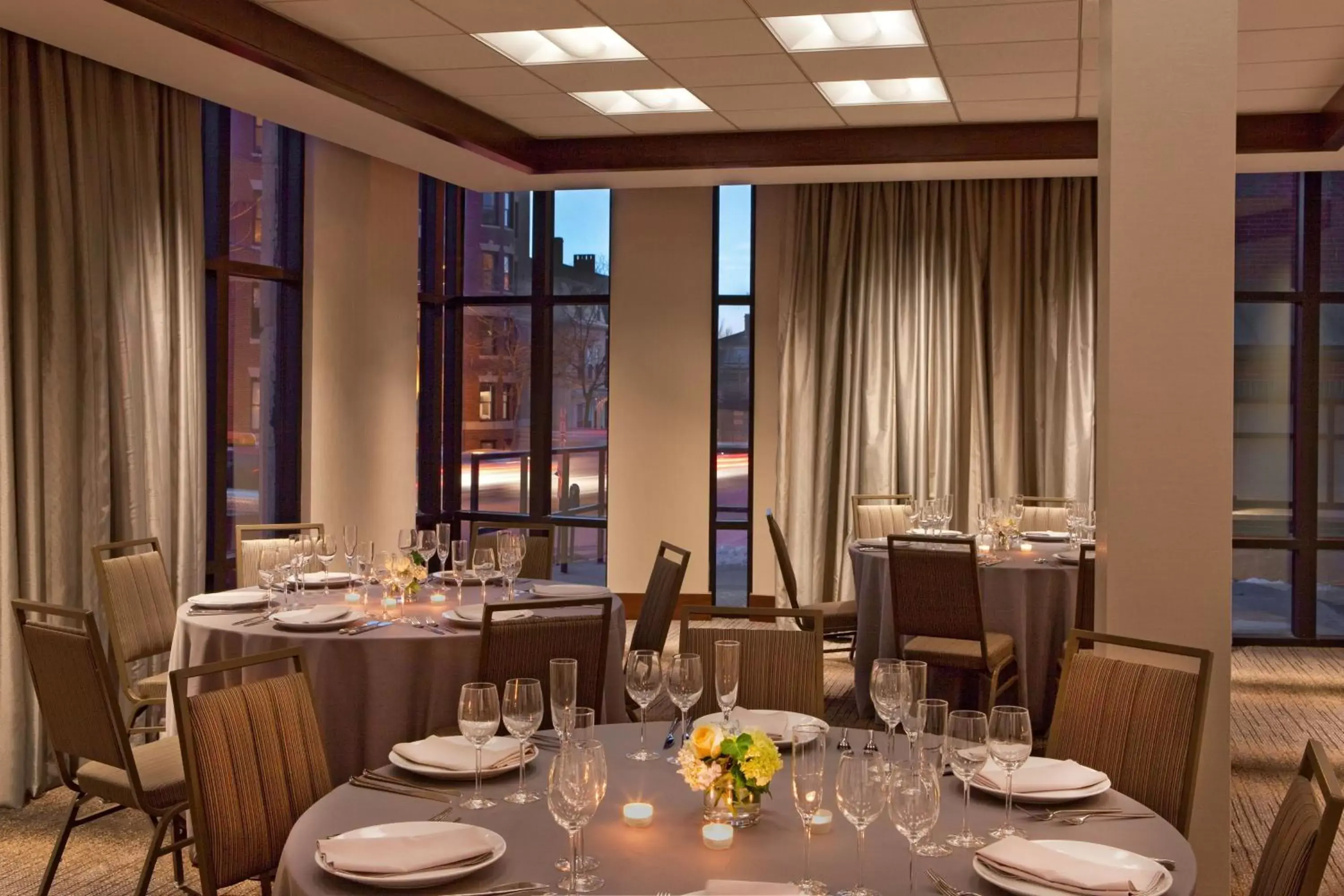 Meeting/conference room, Restaurant/Places to Eat in The Westin Portland Harborview