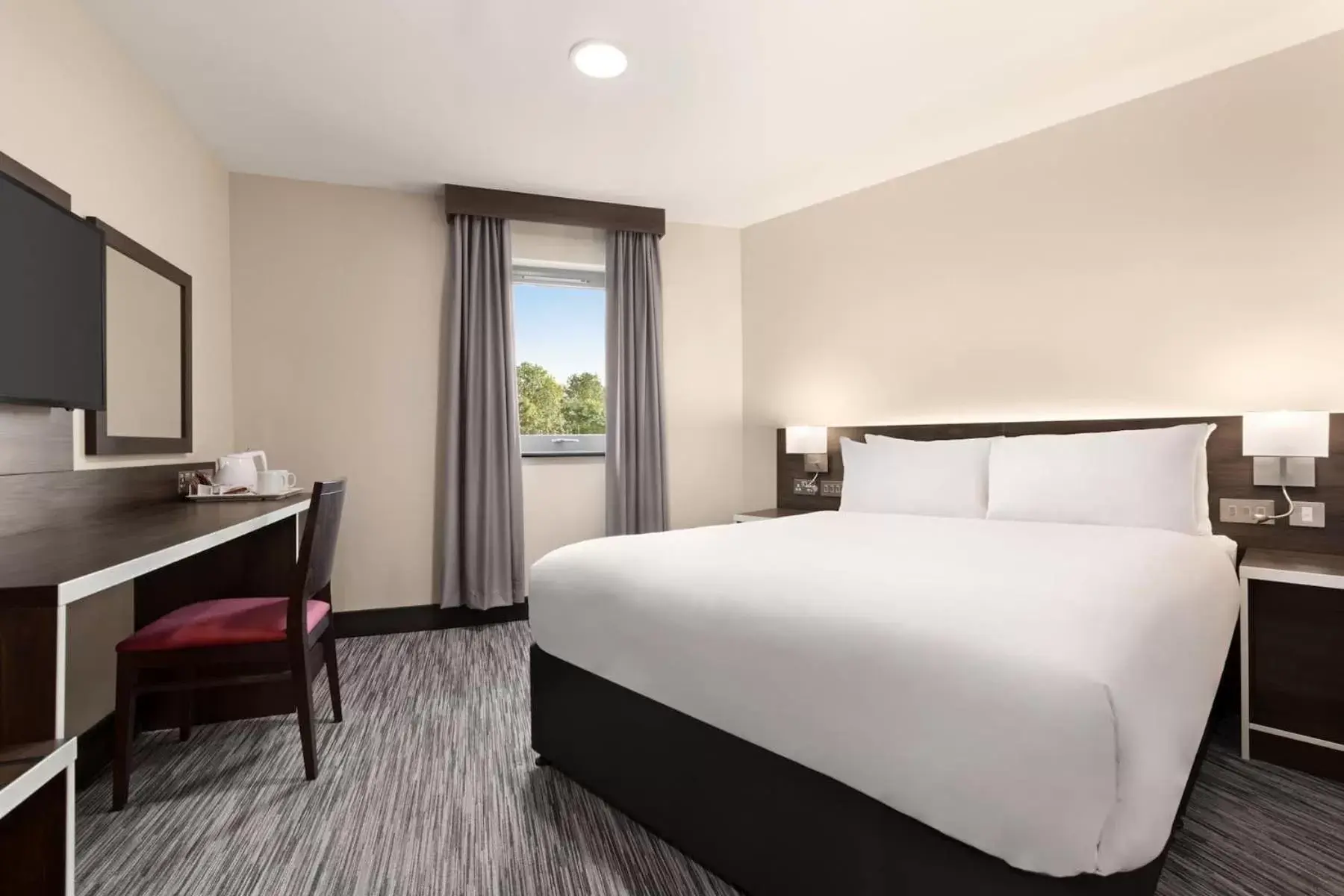 Bed in Ramada by Wyndham Cobham Bed in Ramada by Wyndham Cobham