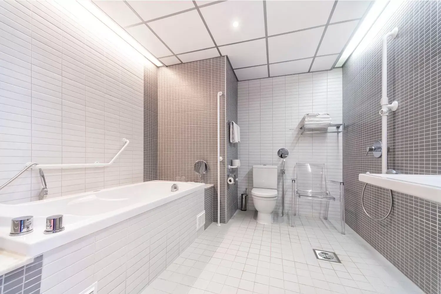 Shower, Bathroom in Tallink Spa & Conference Hotel