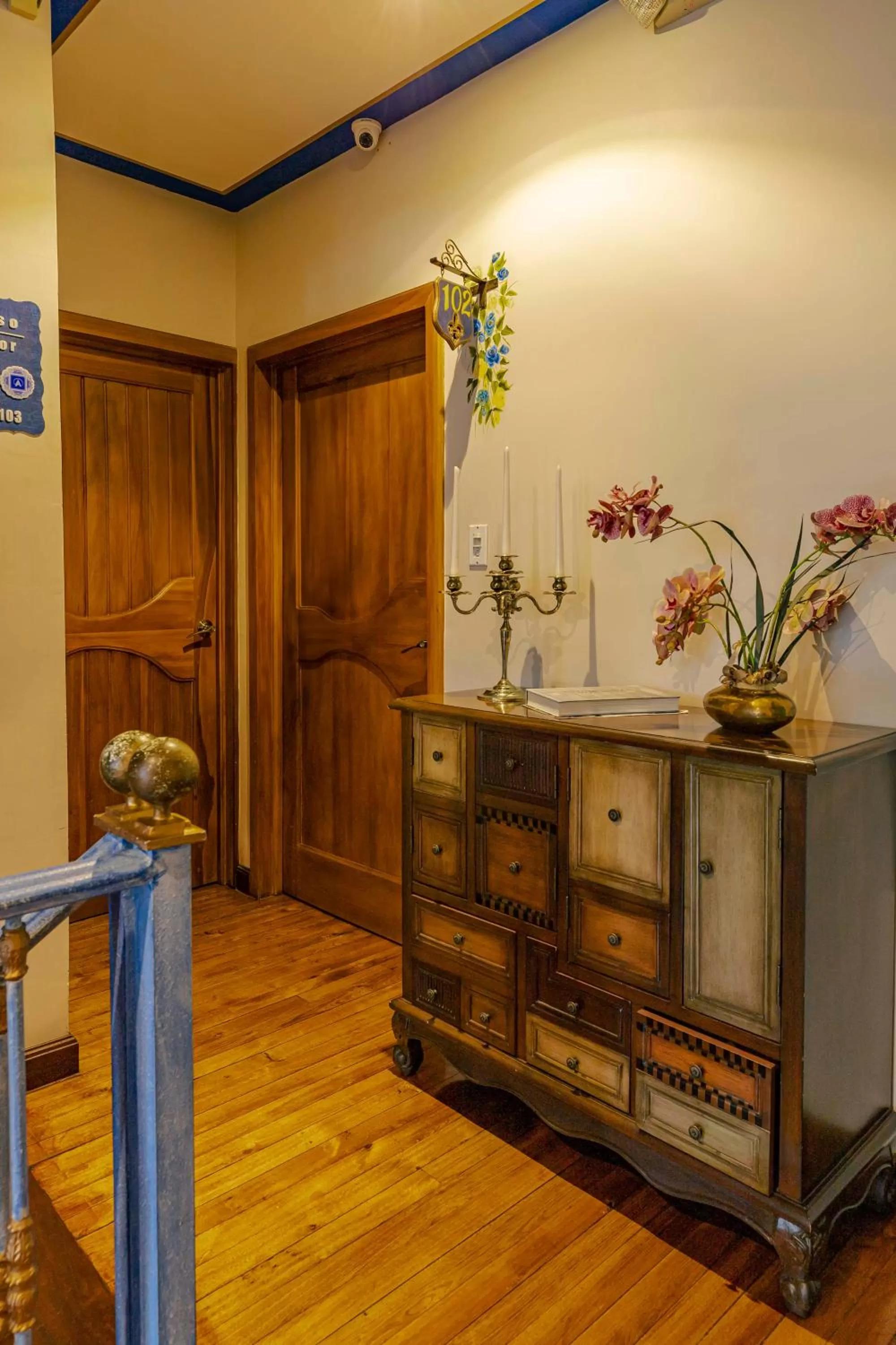 Property building in Hotel Azul de la Plaza by Chat Noir