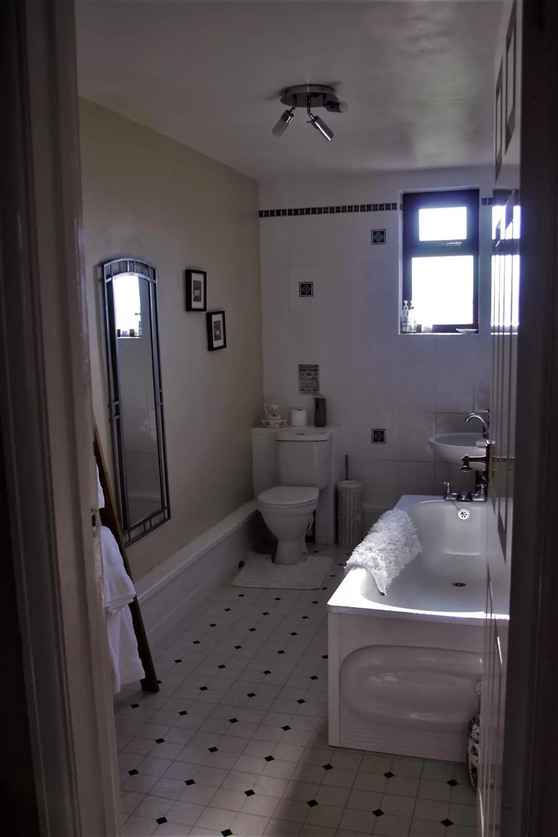 Bathroom in Plas Newydd Farm