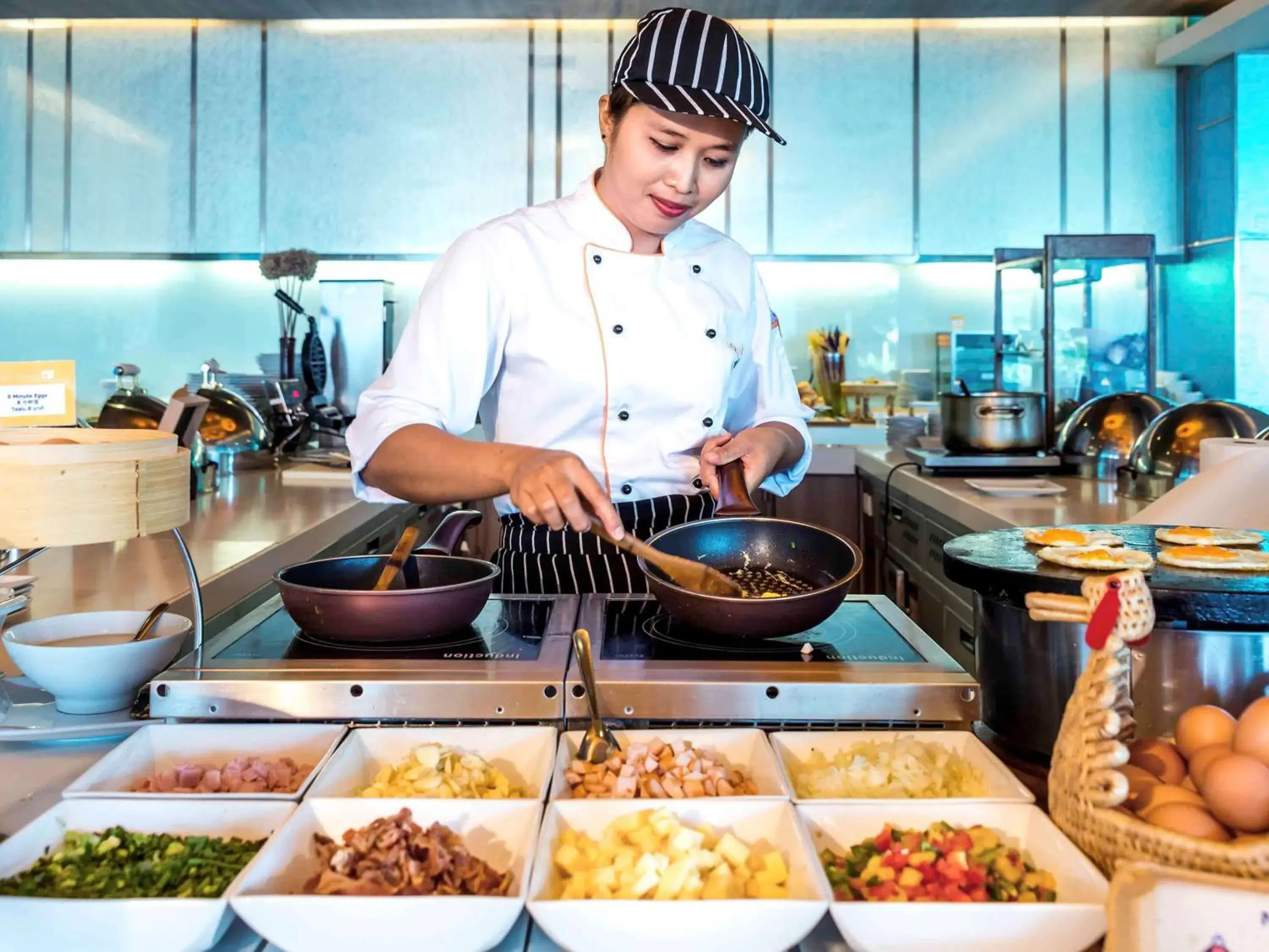 Restaurant/places to eat in Novotel Bangkok Impact Hotel