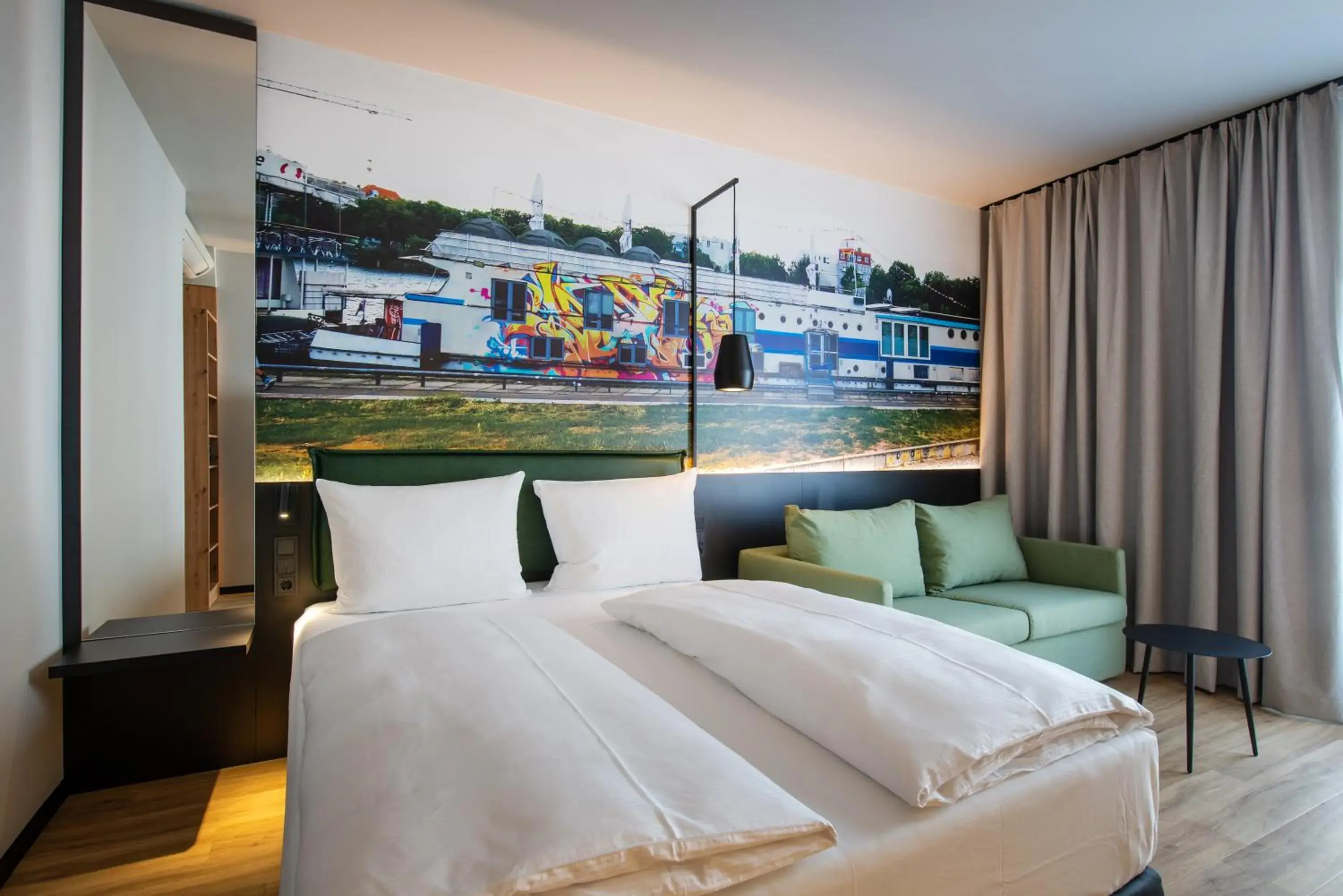 Bedroom, Bed in Vienna House Easy by Wyndham Berlin Potsdamer Platz