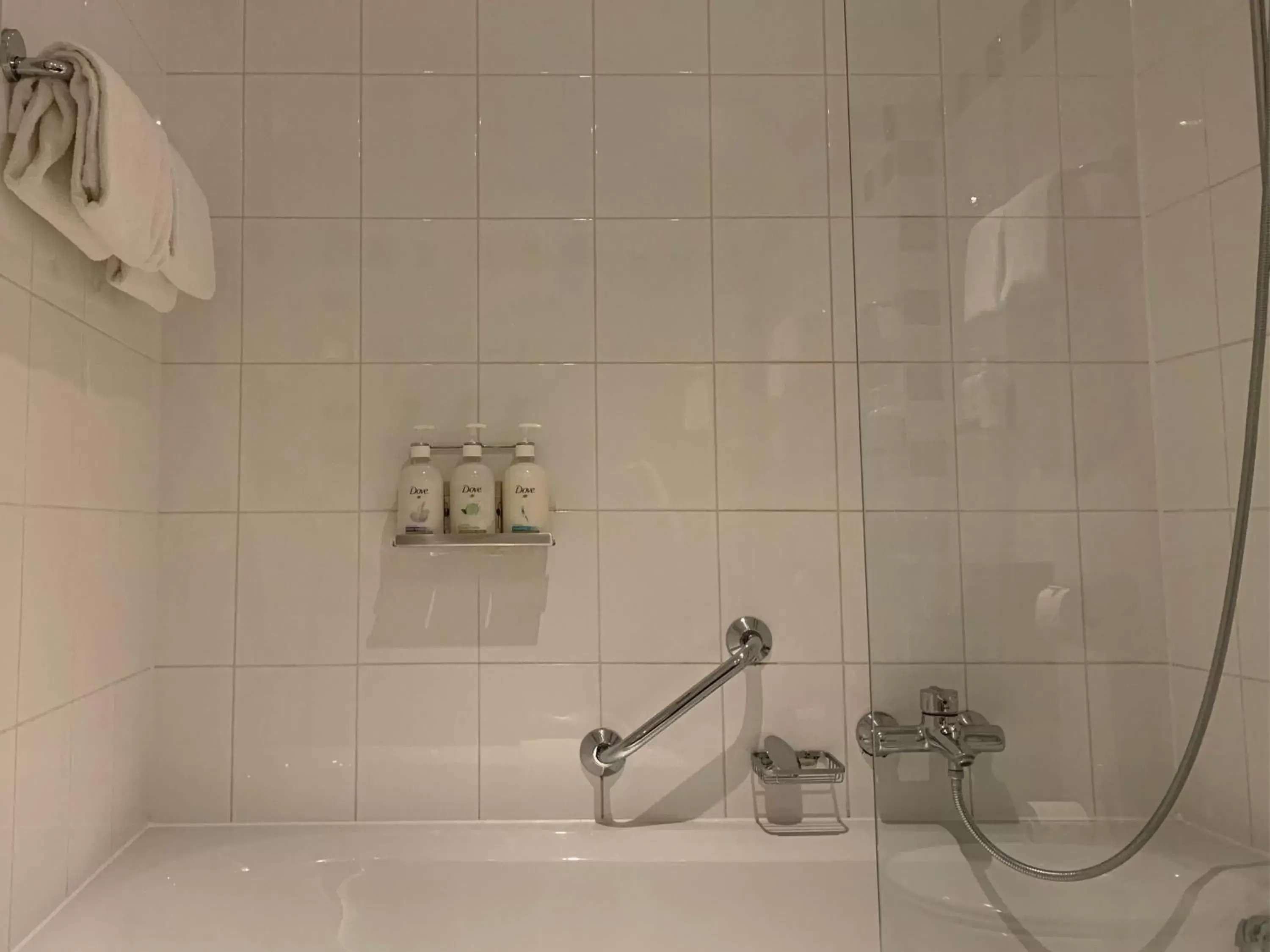 Bedroom, Bathroom in Holiday Inn - Salzburg City, an IHG Hotel