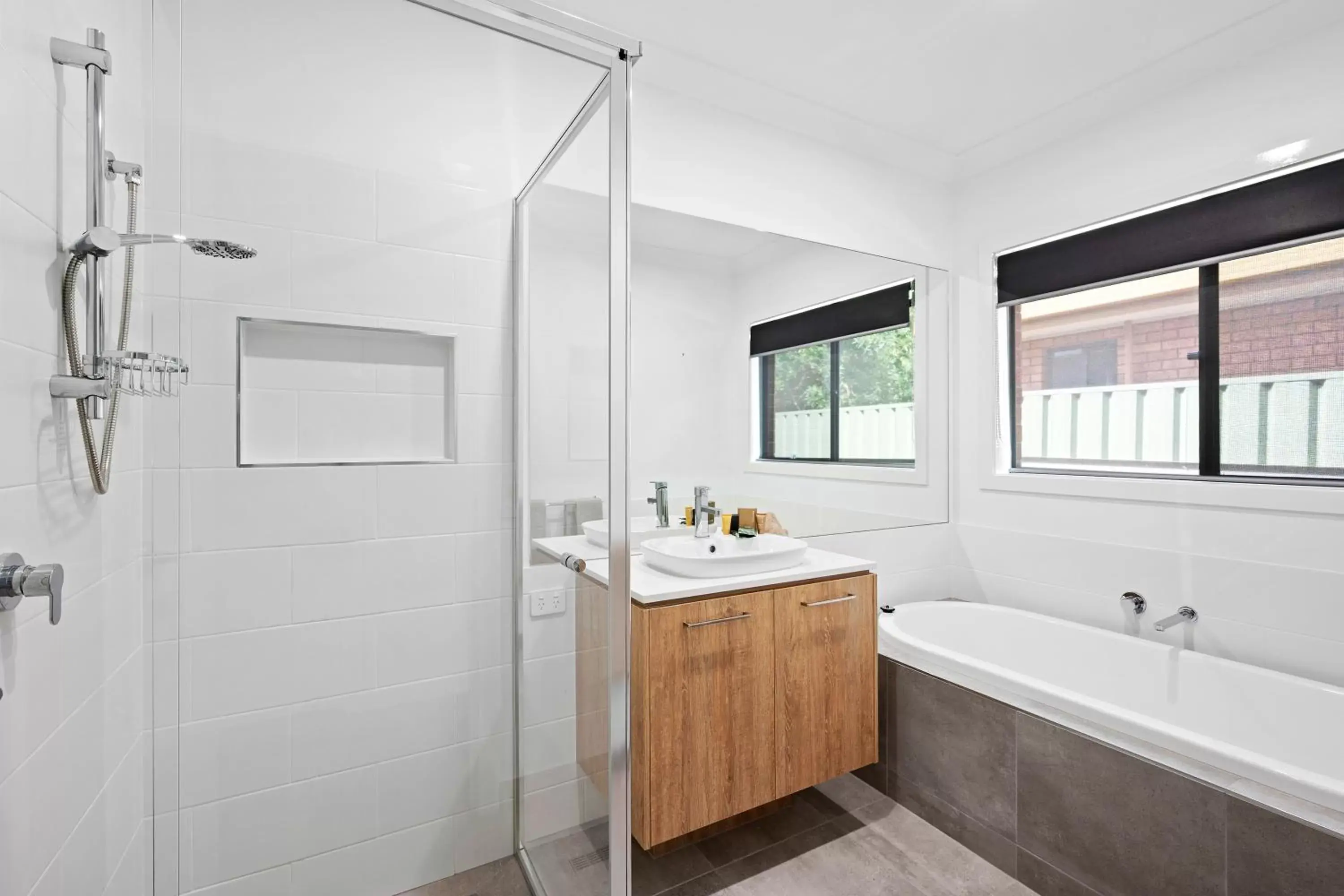 Shower, Bathroom in Julie-Anna, Bendigo