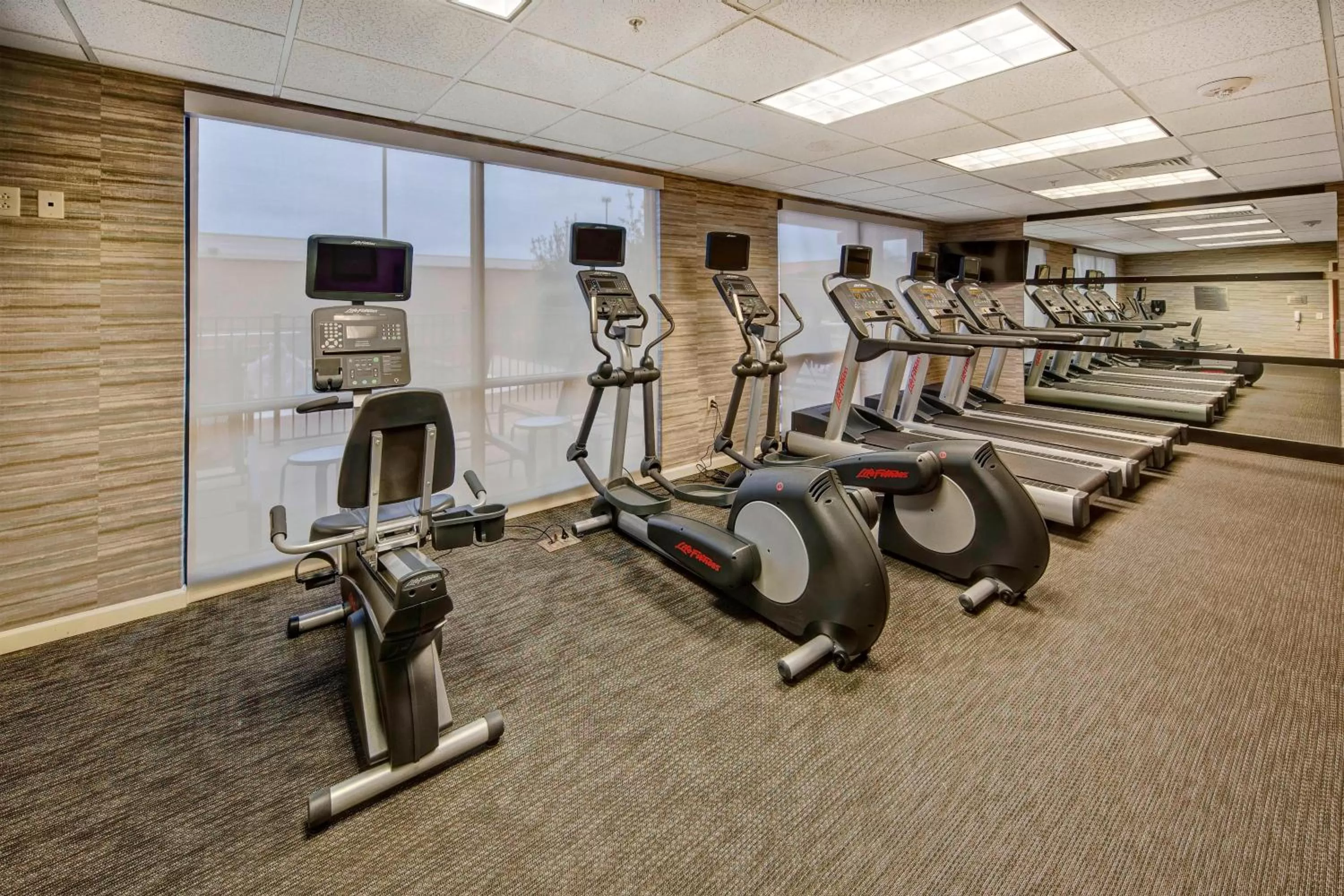 Fitness centre/facilities in Courtyard by Marriott Alexandria