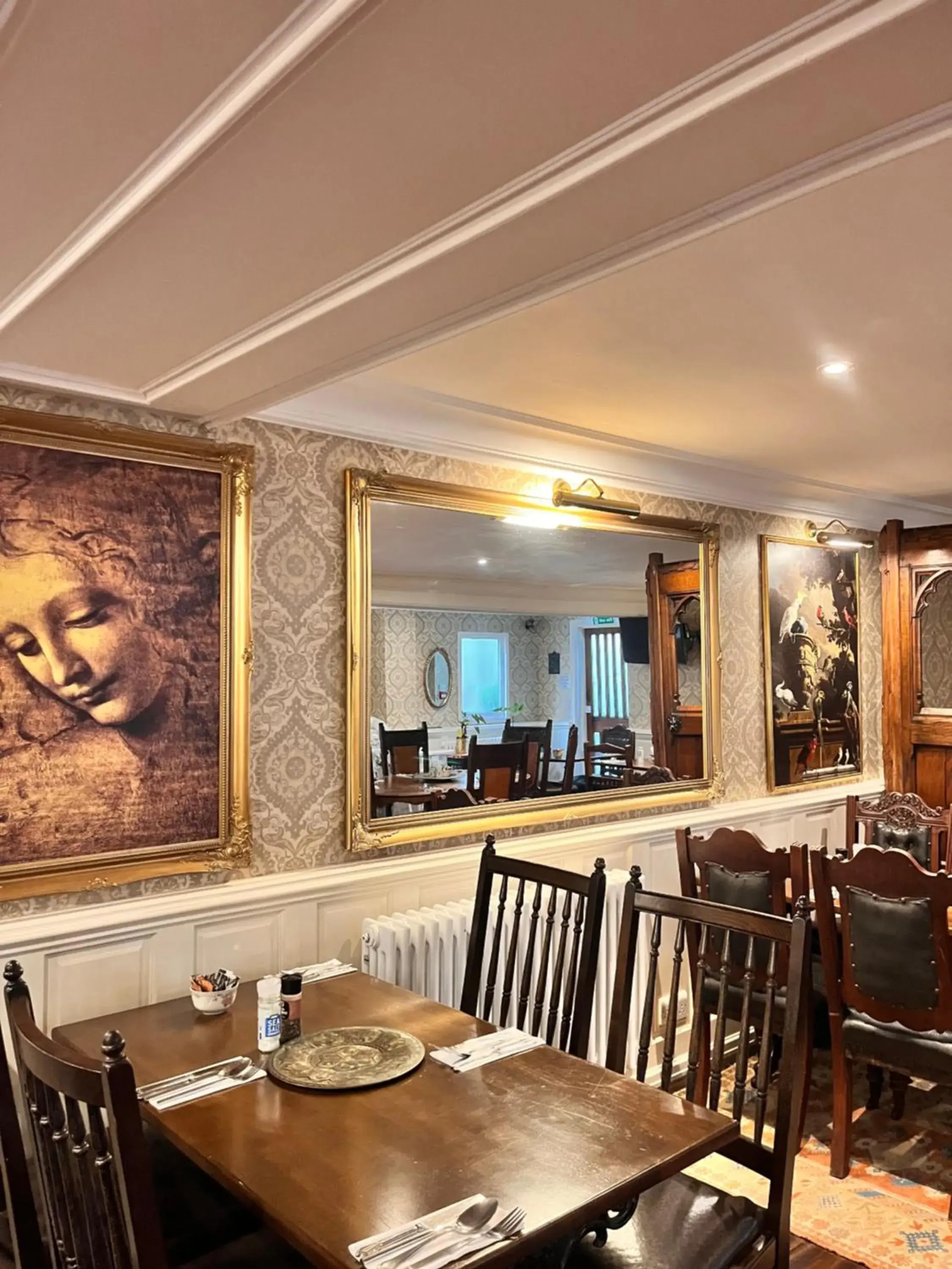 Lounge or bar, Restaurant/Places to Eat in Rose Tor Hotel