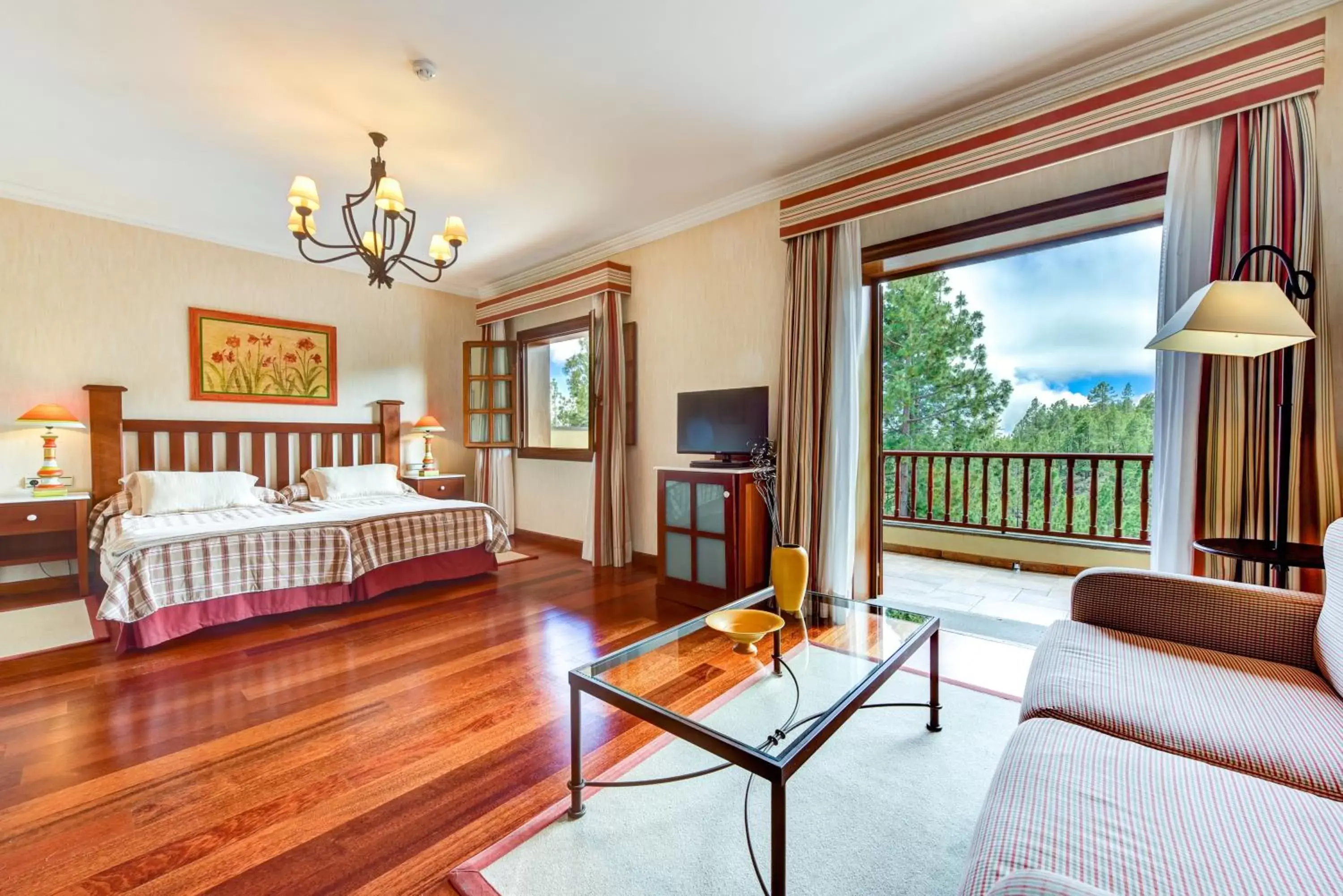 Bedroom in Hotel Spa Villalba