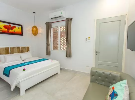 Garden, Bed in Peach House