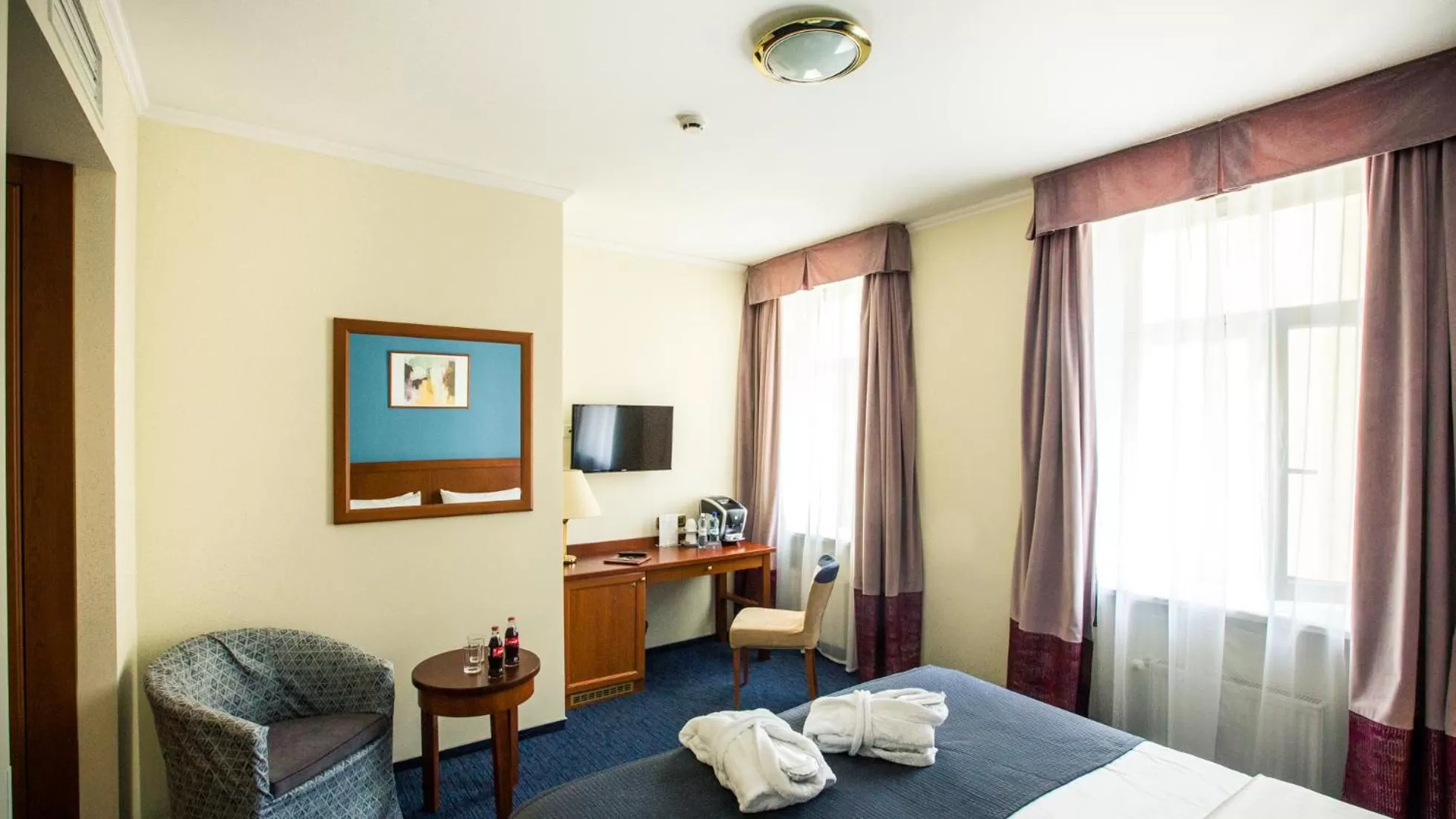 Living room, Bed in Hestia Hotel Jugend