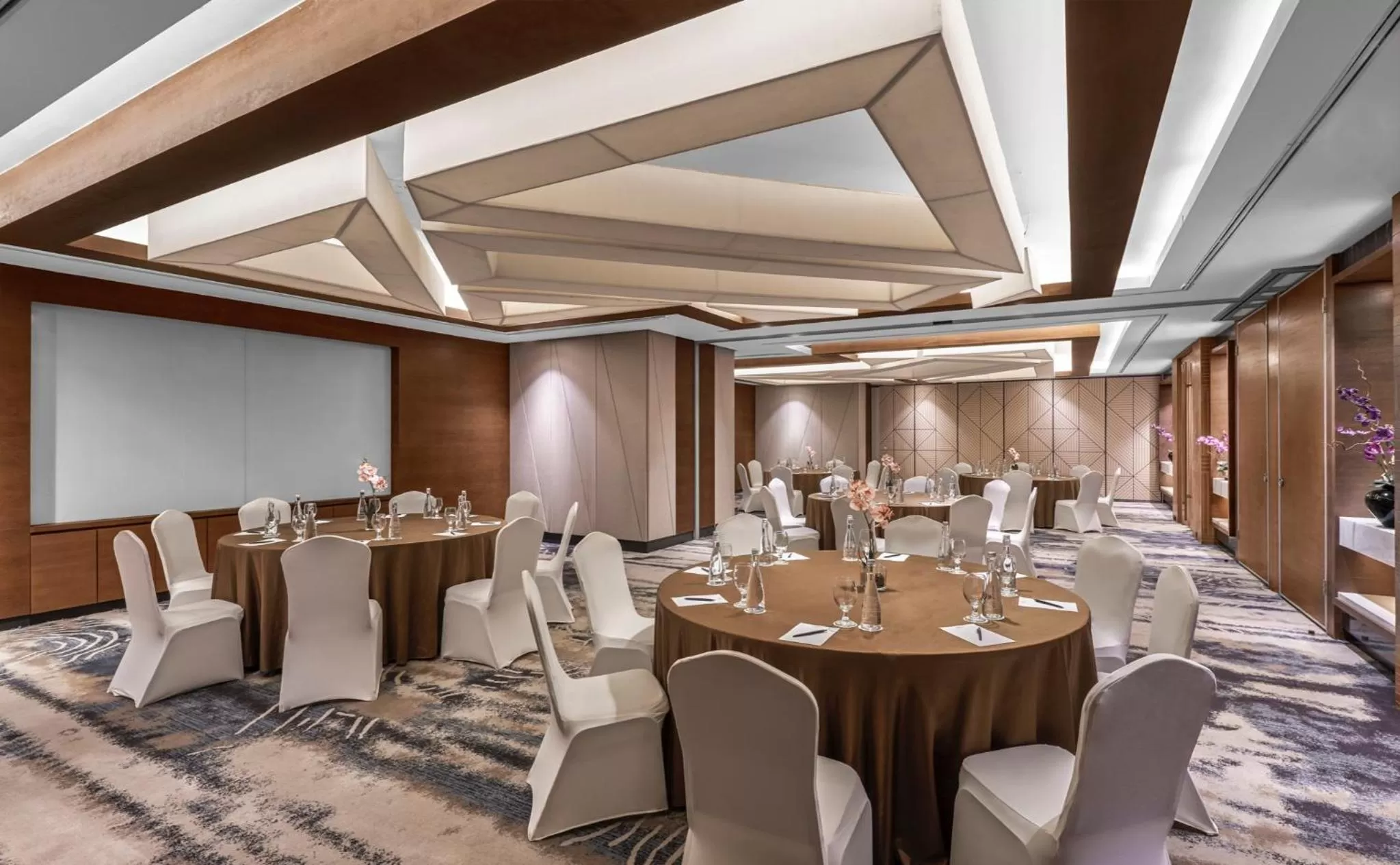 Meeting/conference room in Mangkuluhur ARTOTEL SUITES