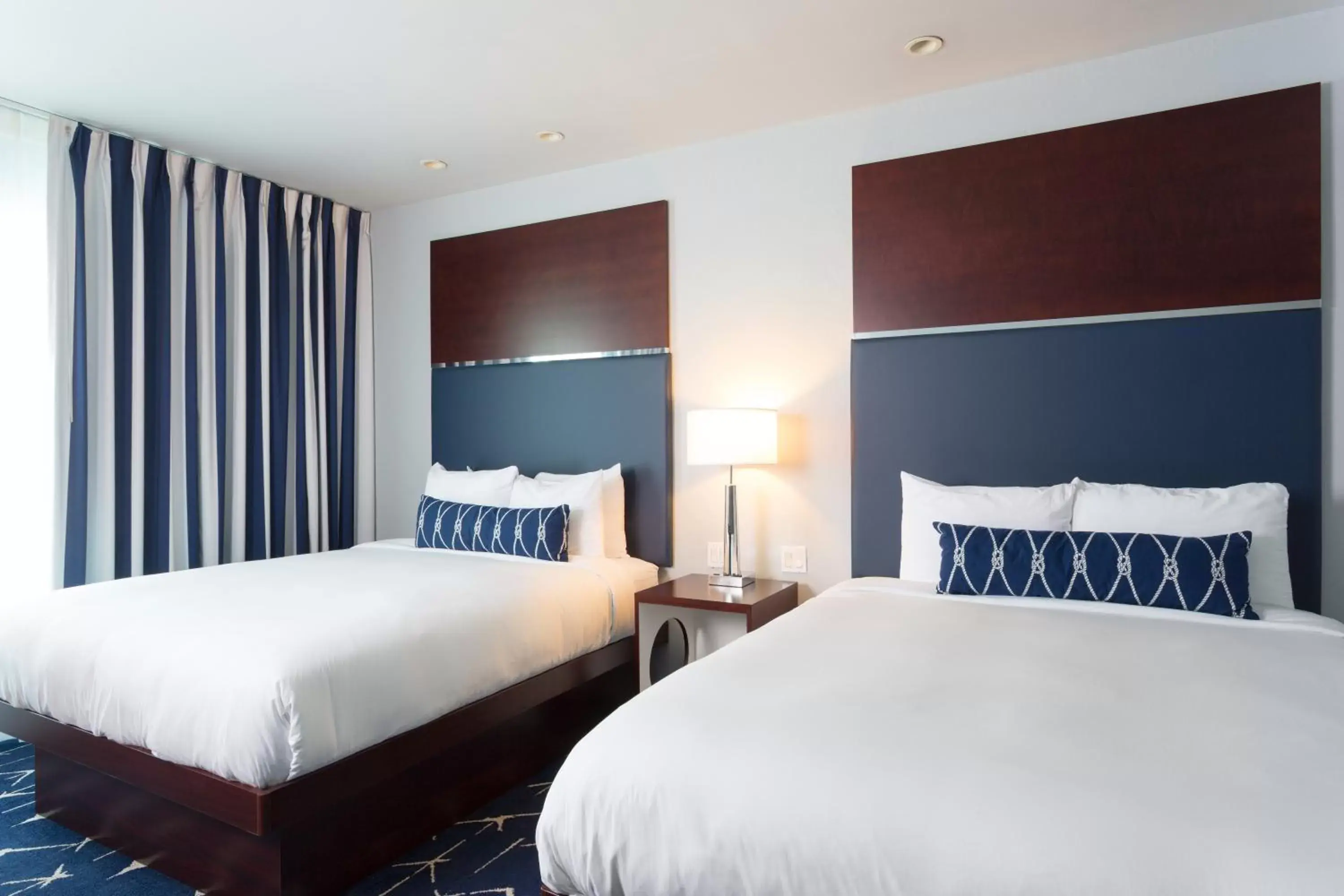 Bedroom, Bed in Albion Hotel