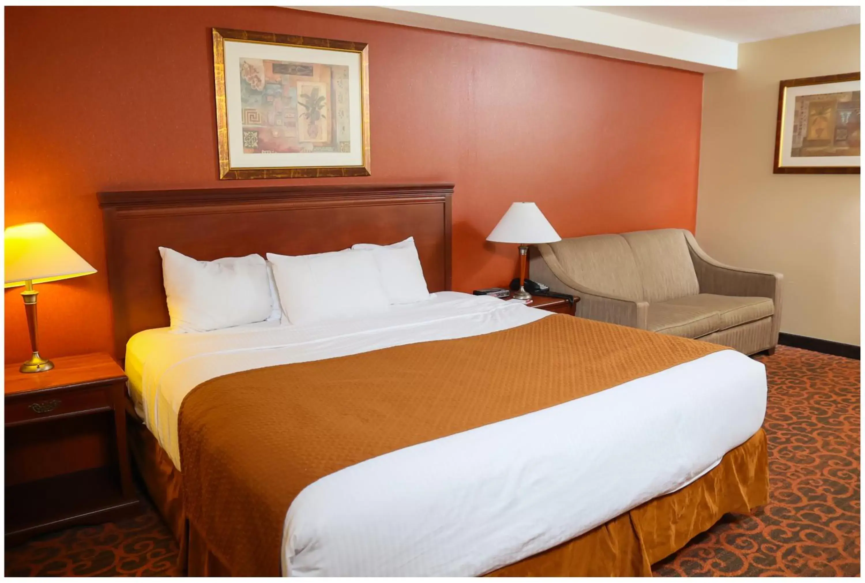 Bedroom, Bed in Ramada by Wyndham Niagara Falls/Fallsview