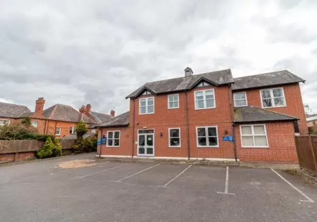 Property Building in The Quorn Lodge Hotel