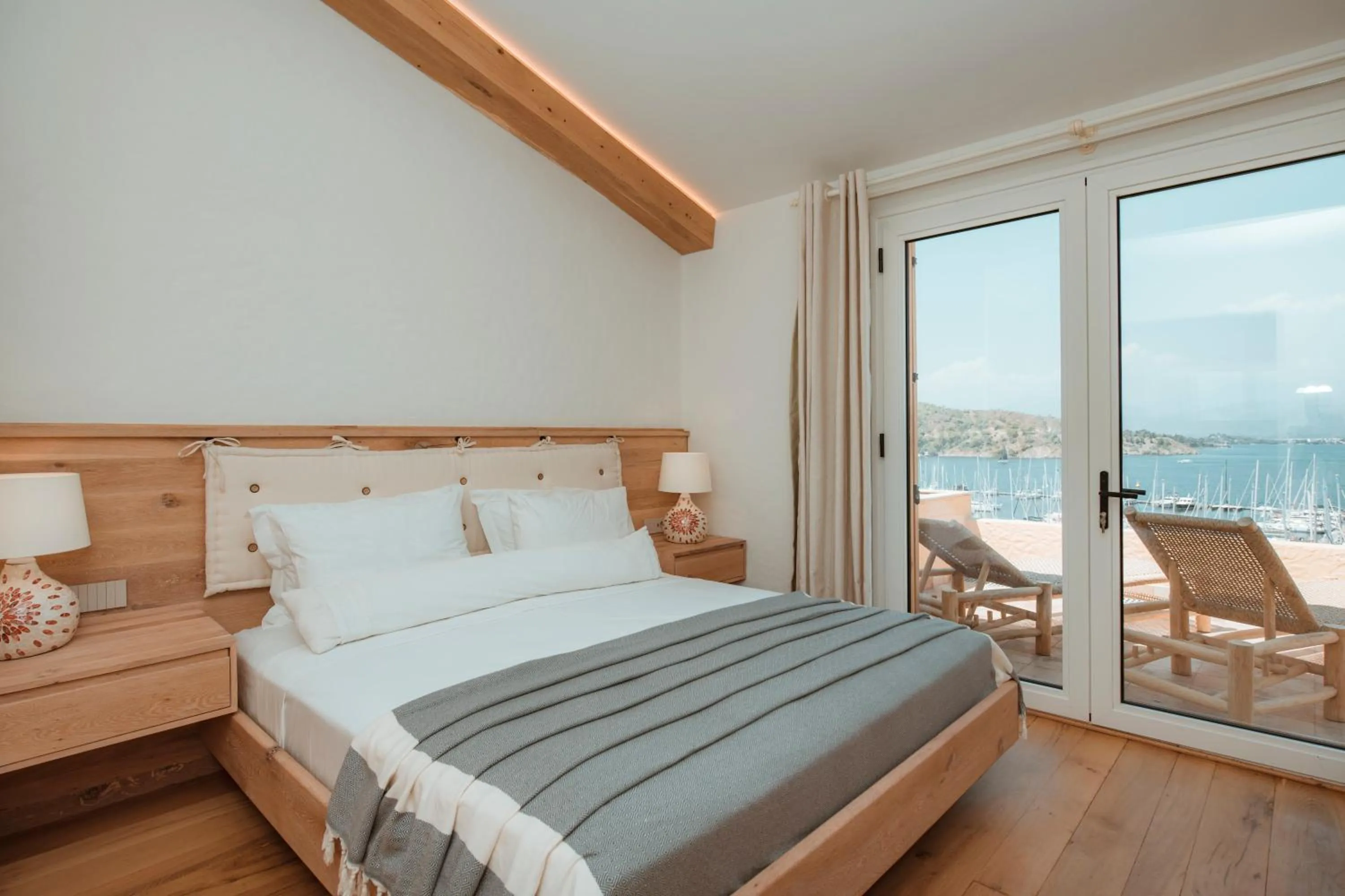 Bed in Hotel Unique-Boutique Class - Adults Only