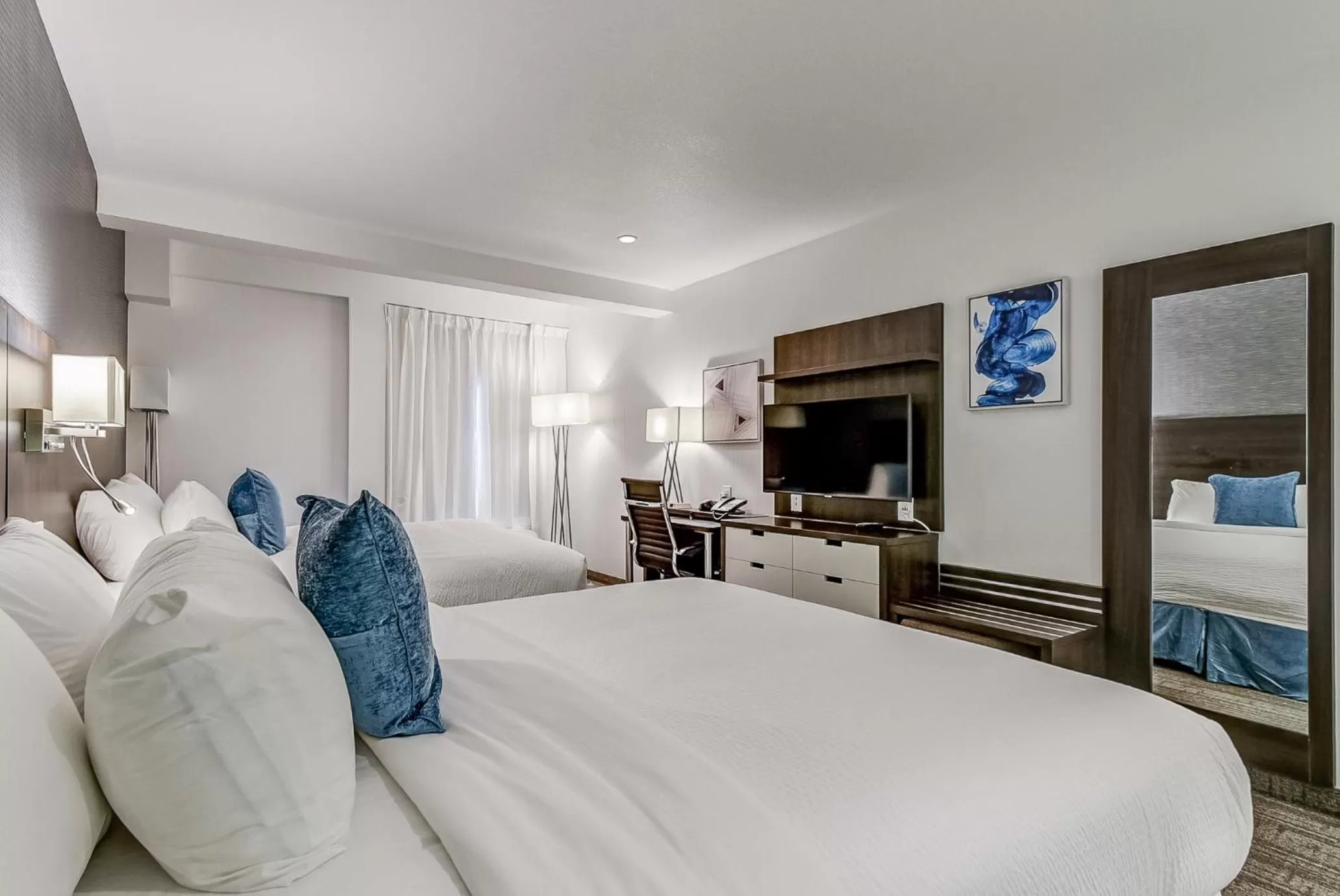 Photo of the whole room, Bed in EST Hotel