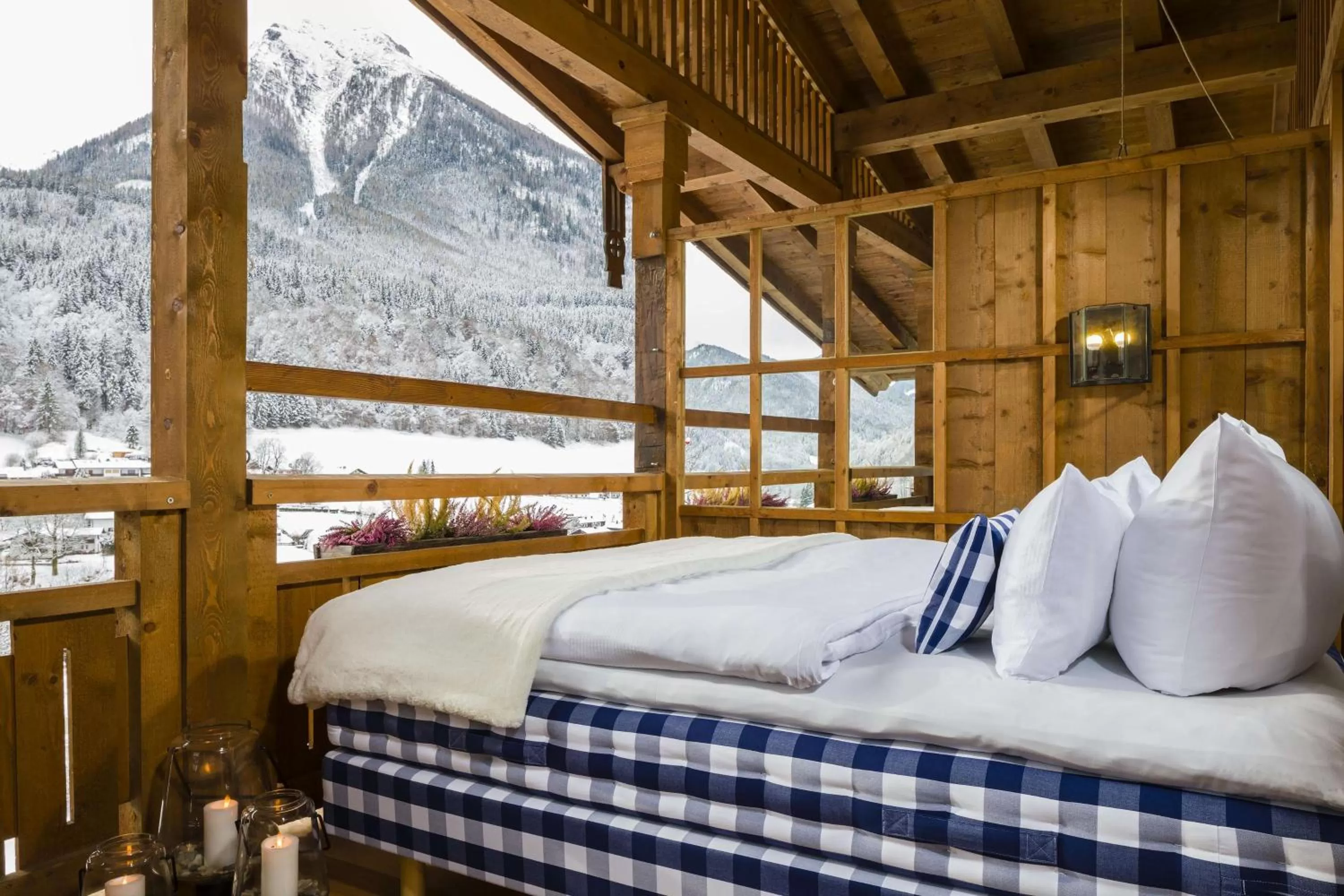 Photo of the whole room, Bed in Berghotel Rehlegg