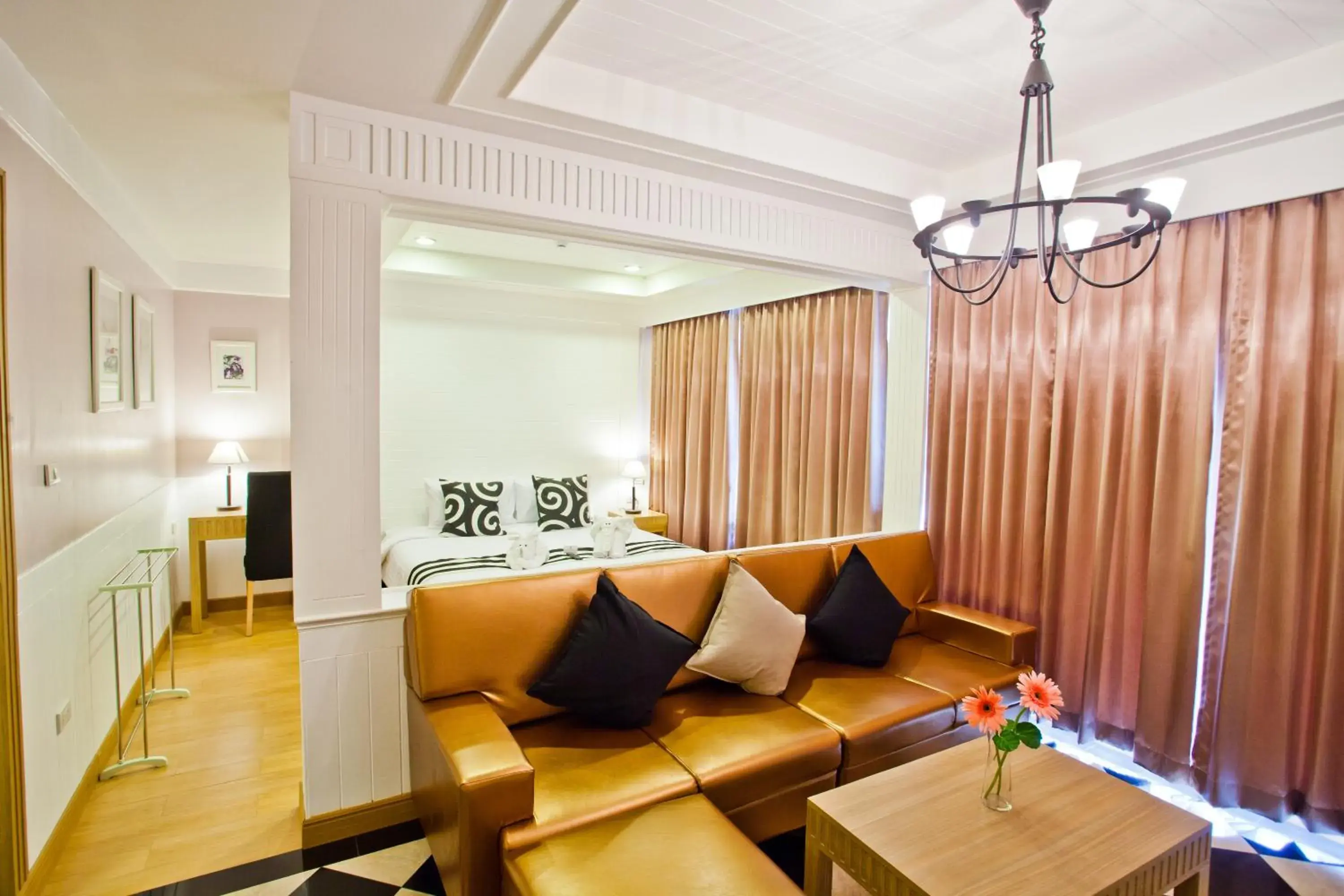 Photo of the whole room in Paradise Hotel Udonthani Photo of the whole room in Paradise Hotel Udonthani