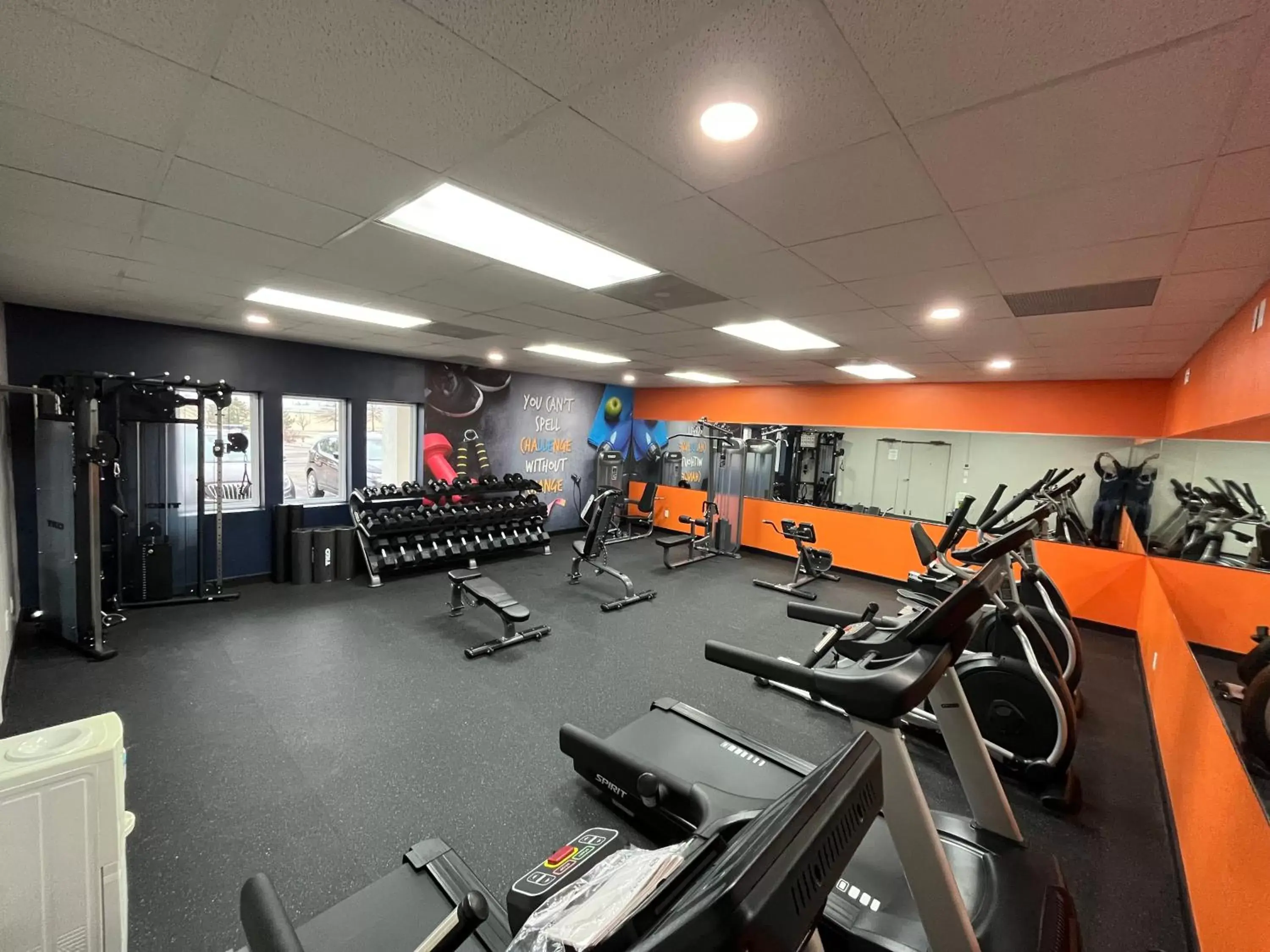 Fitness centre/facilities, Fitness Center/Facilities in Orangewood Inn & Suites Kansas City Airport