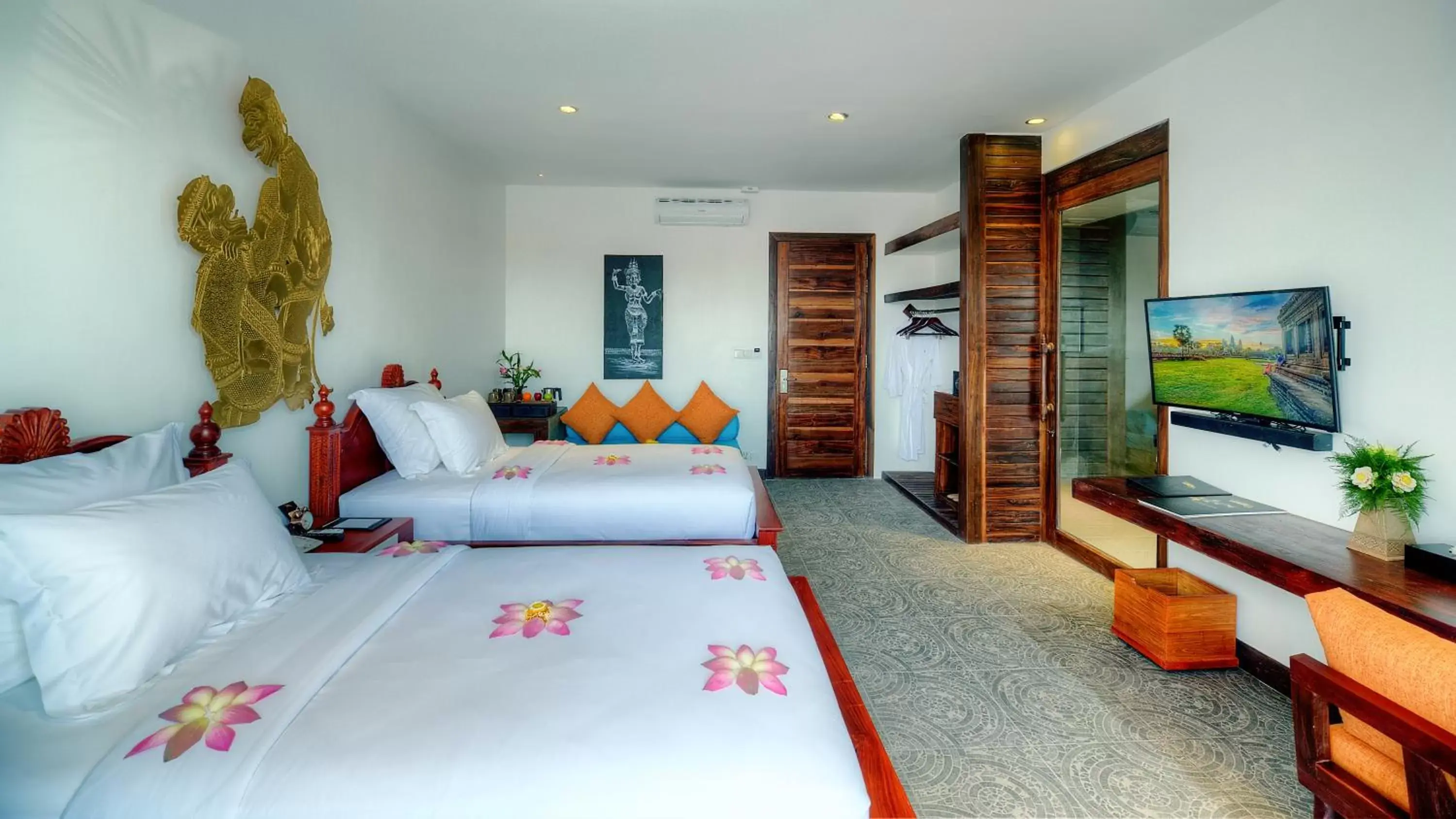 Bed in Golden Temple Retreat Bed in Golden Temple Retreat