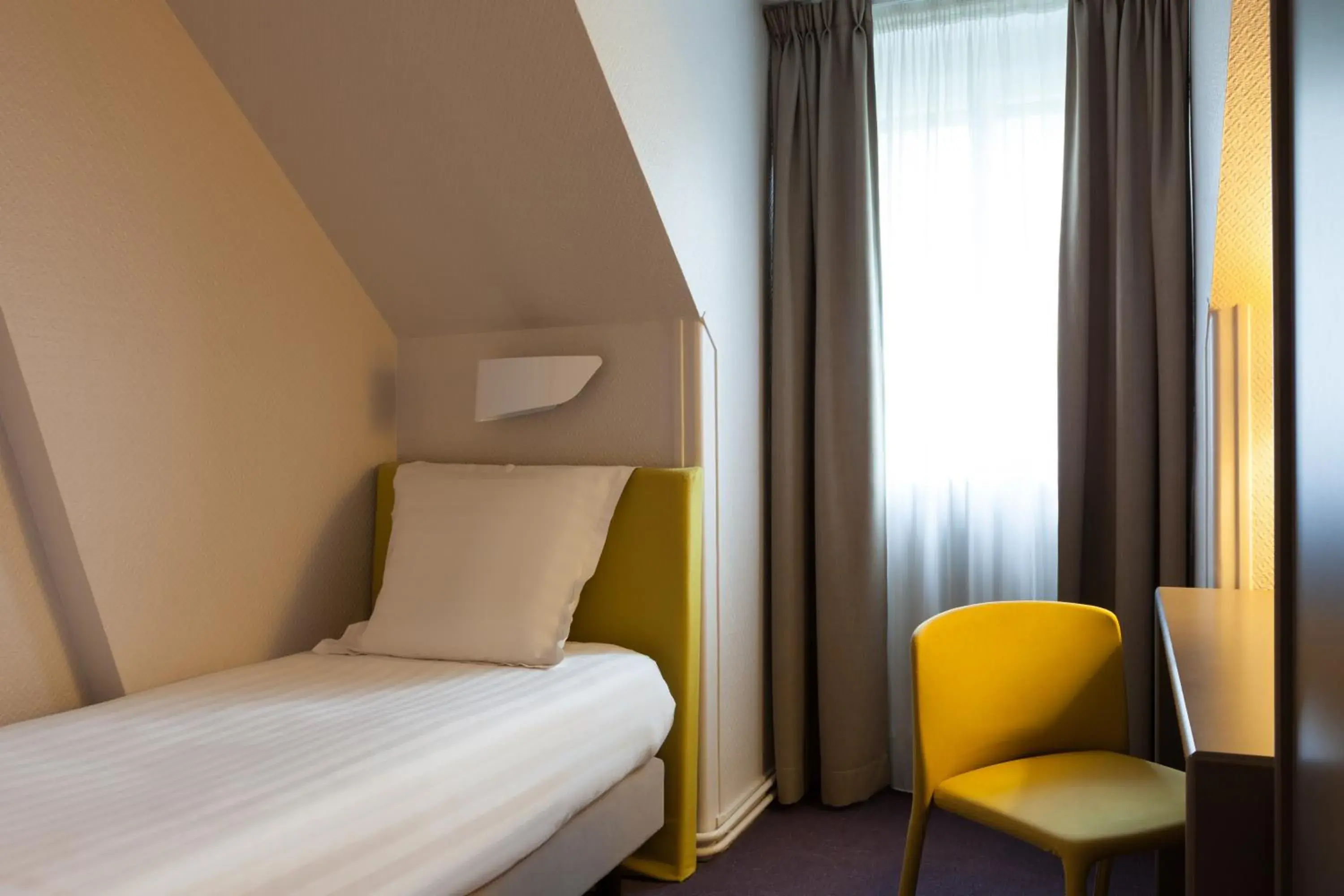 Bed in Hotel Le Sevigne - Sure Hotel Collection by Best Western