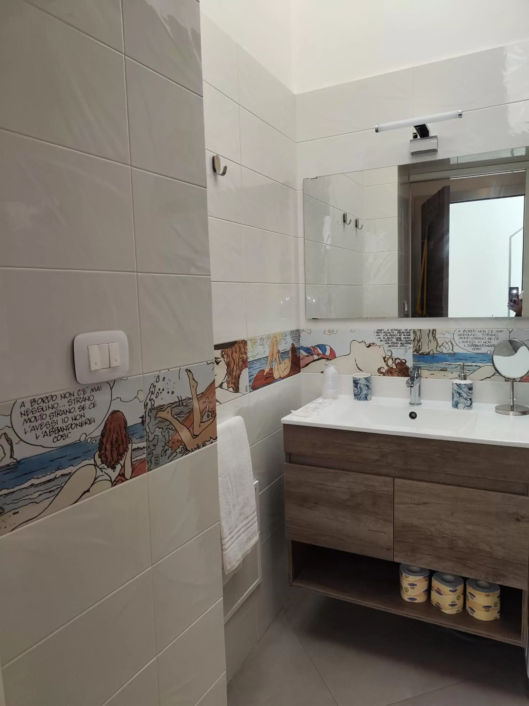 Bathroom in San Francesco Rooms and Apartment with Terrace in Palermo