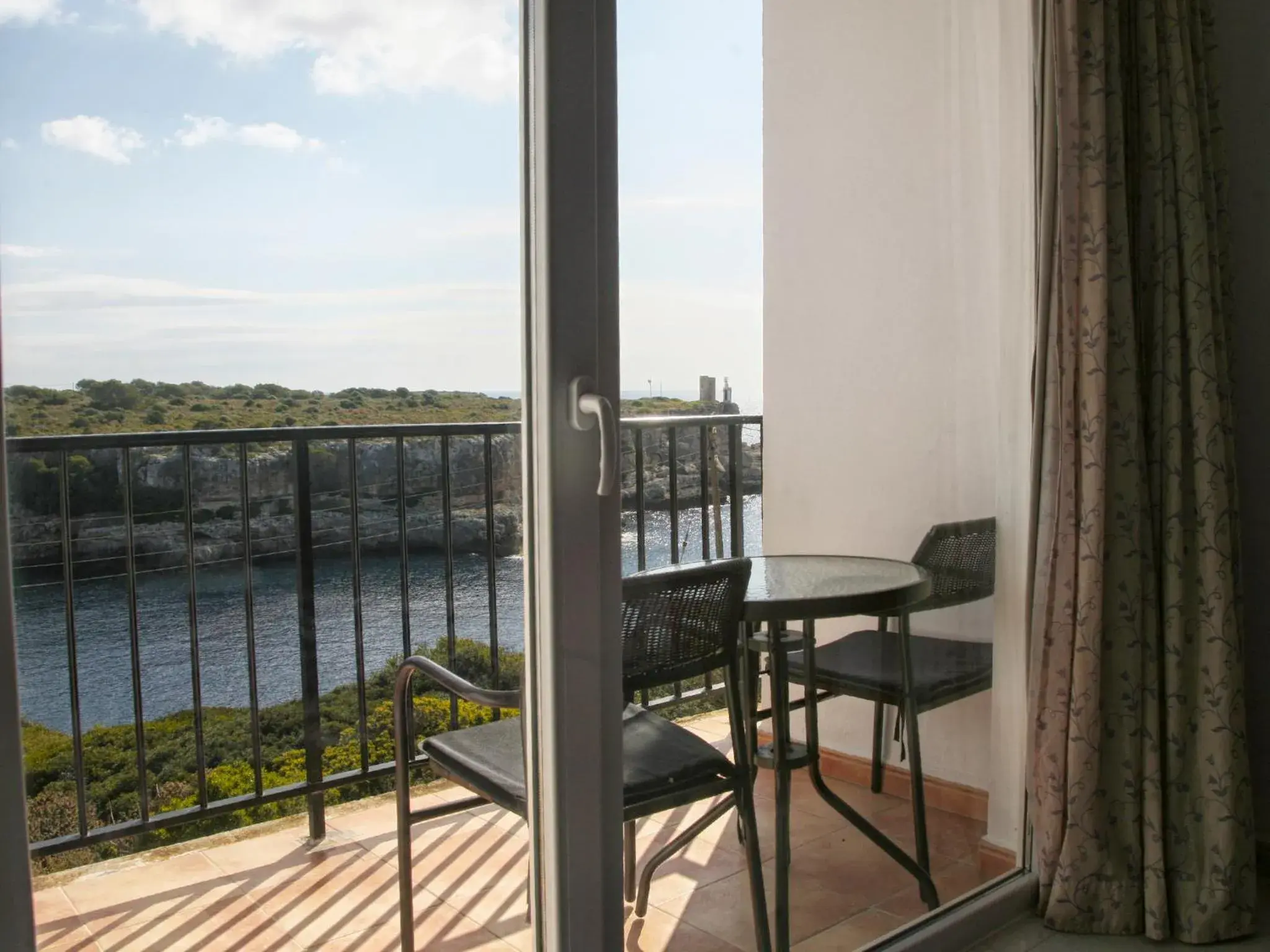 Superior Twin Room with Sea View in Hotel Rocamar Superior Twin Room with Sea View in Hotel Rocamar