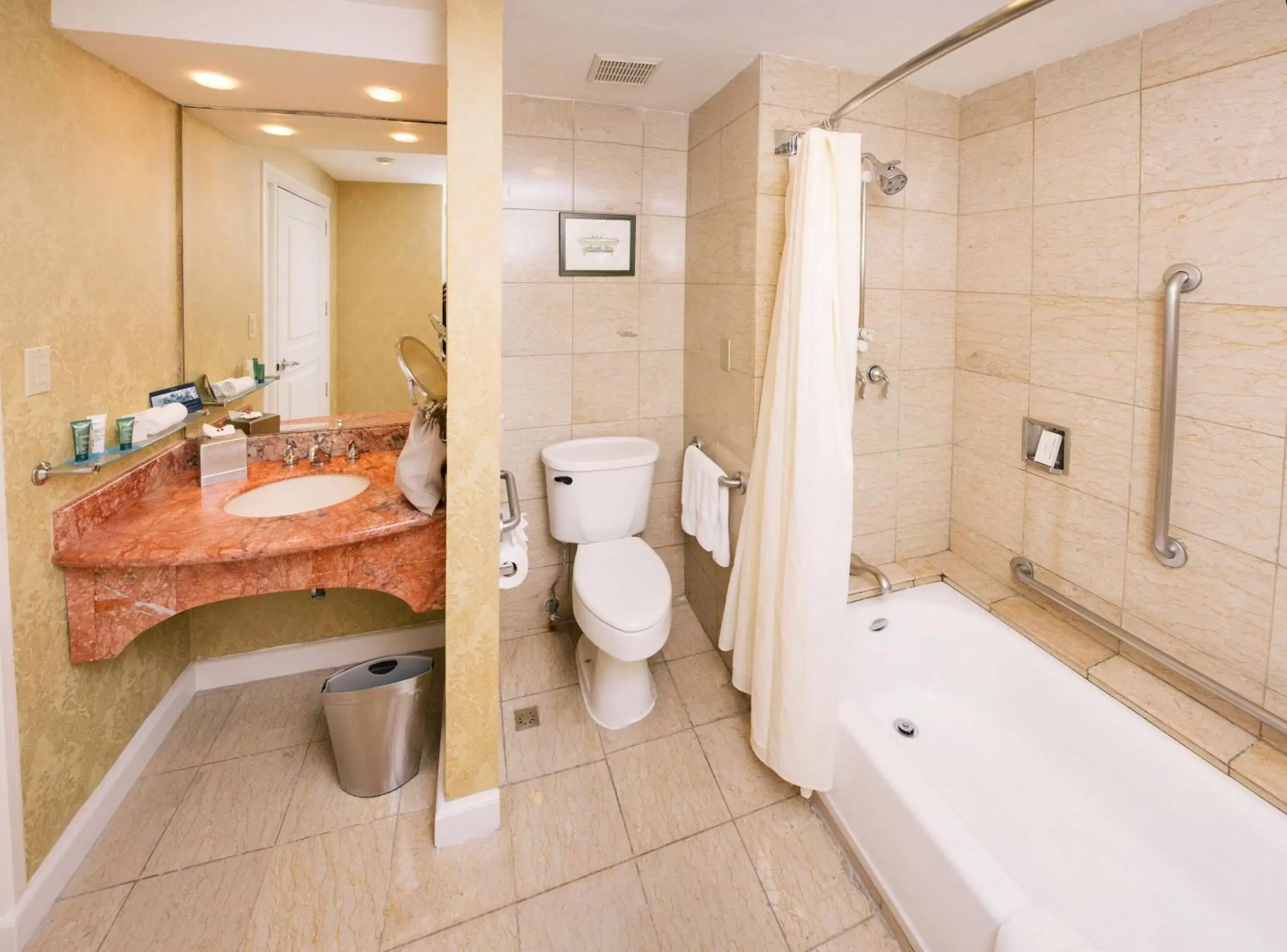 Bathroom in Hilton Princess Managua