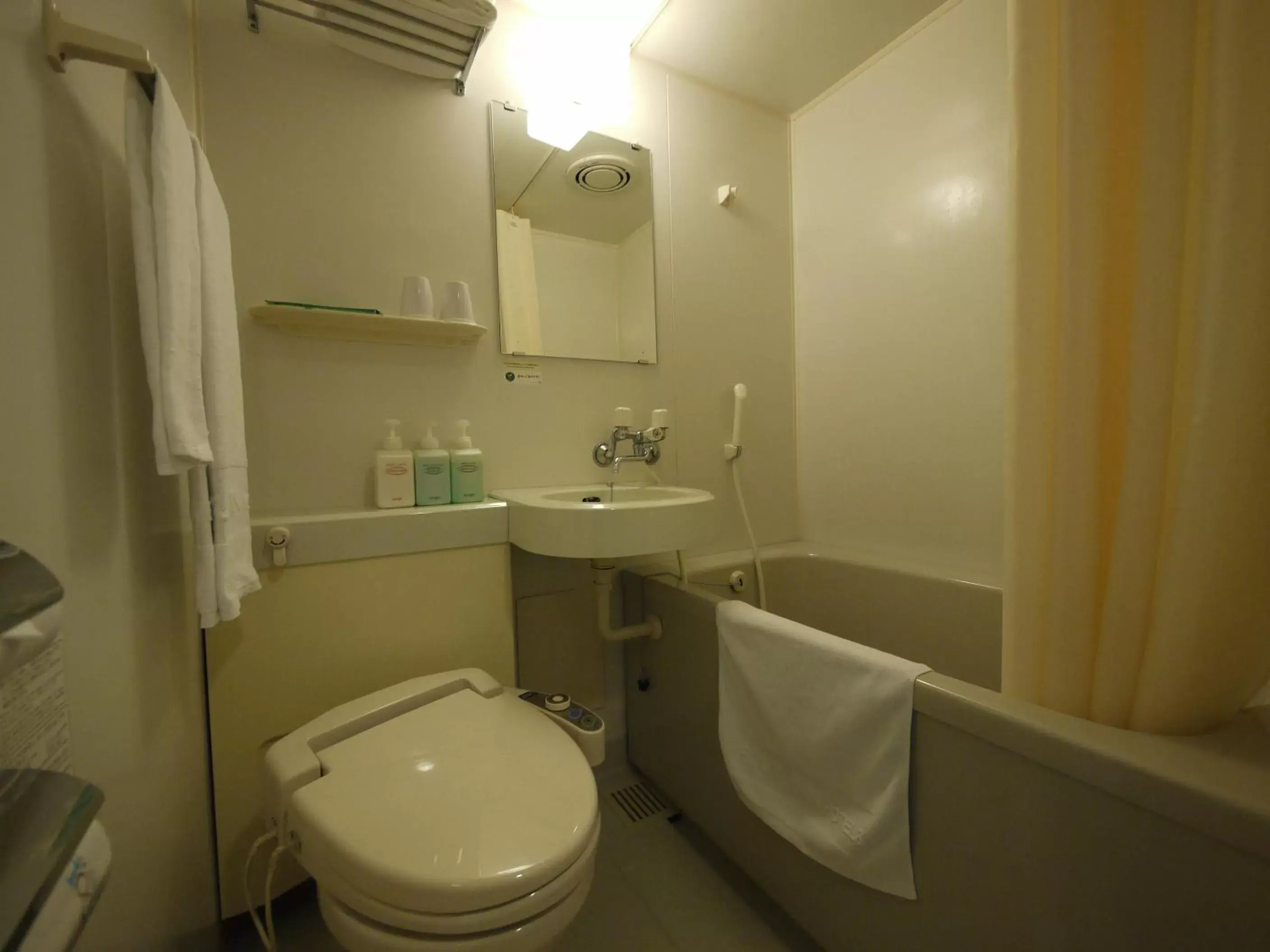 Shower, Bathroom in Hotel Route-Inn Osaka Honmachi
