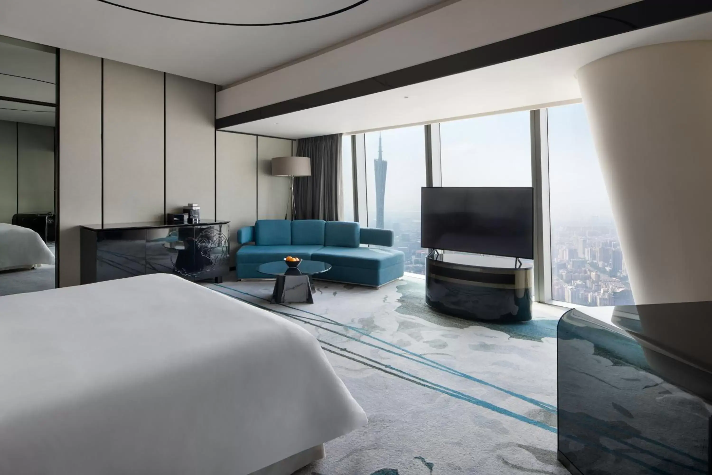 Bedroom, TV/Entertainment Center in Four Seasons Hotel Guangzhou - Free Shuttle Bus to Canton Fair Complex during Canton Fair period