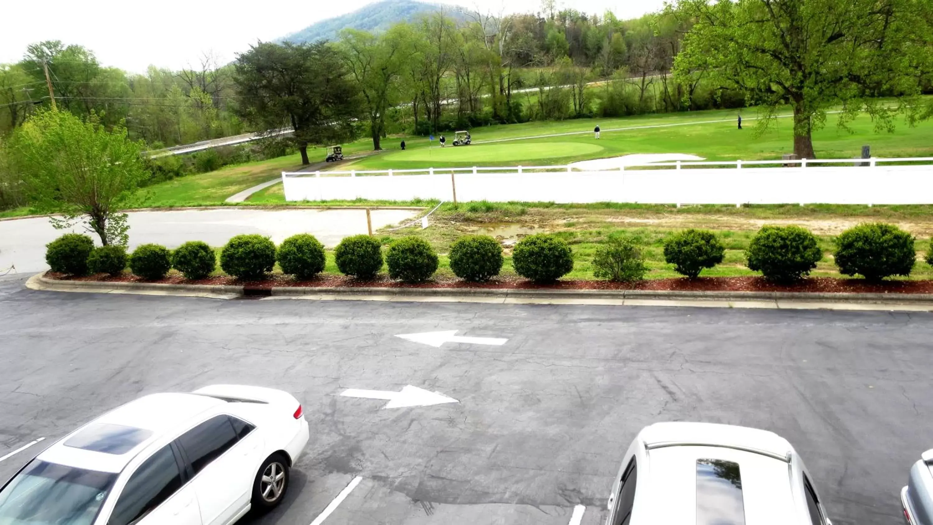 Natural landscape in American Motel - Lenoir