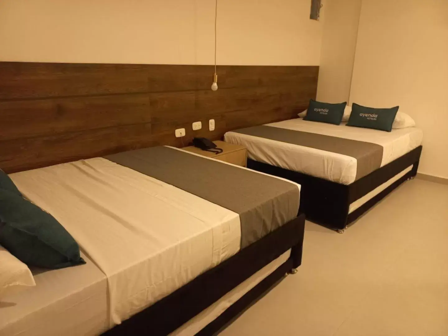 Superior Quadruple Room in Hotel Colombia Avenida Superior Quadruple Room in Hotel Colombia Avenida