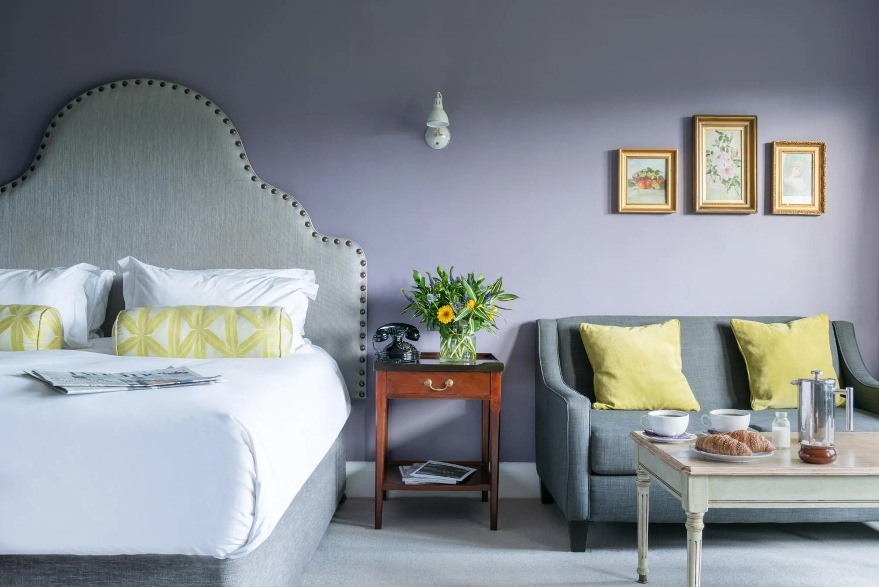 Photo of the whole room, Bed in Burley Manor