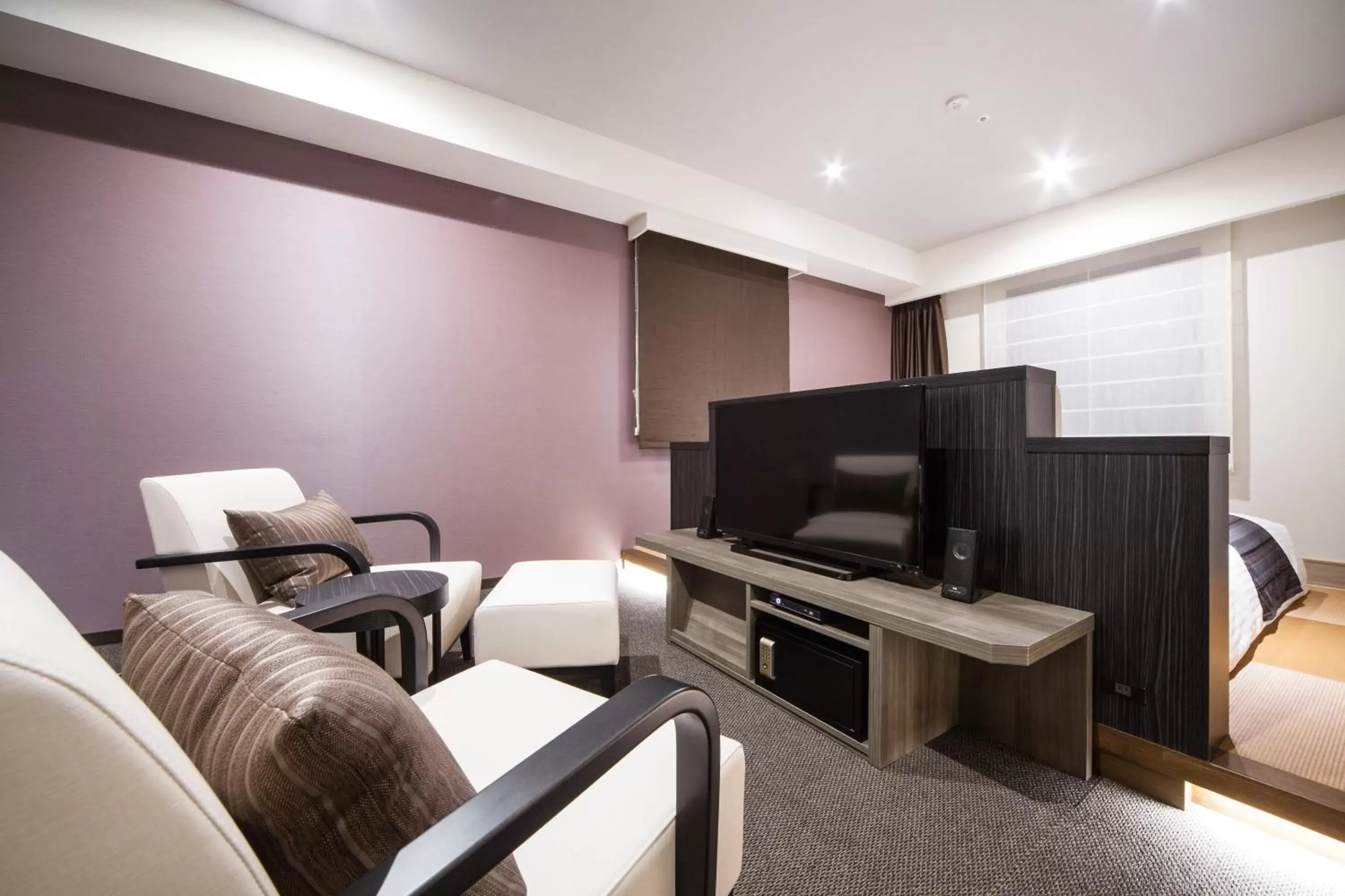 Photo of the whole room, TV/Entertainment Center in HOTEL MYSTAYS PREMIER Kanazawa