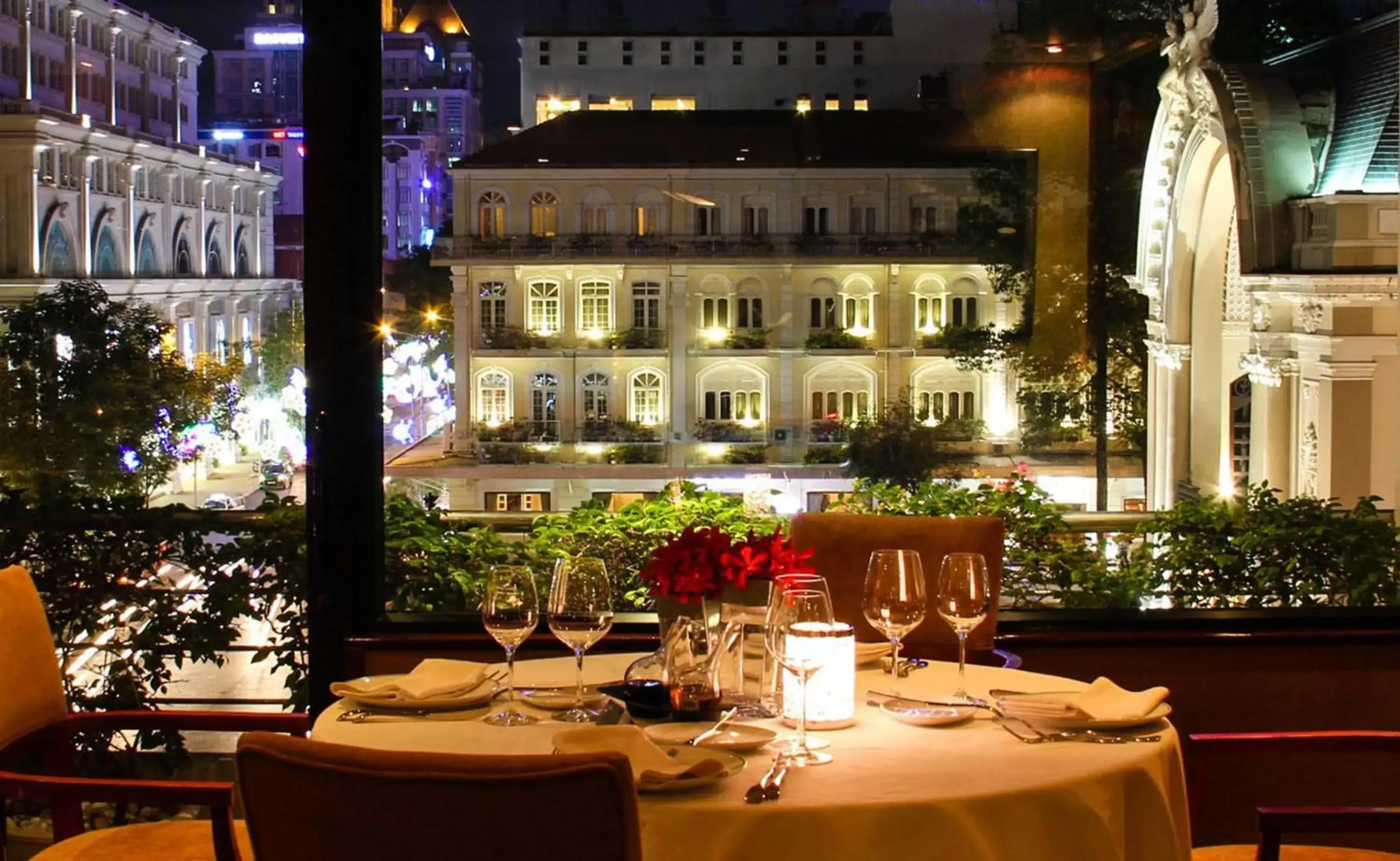 Restaurant/places to eat in Caravelle Saigon Restaurant/places to eat in Caravelle Saigon
