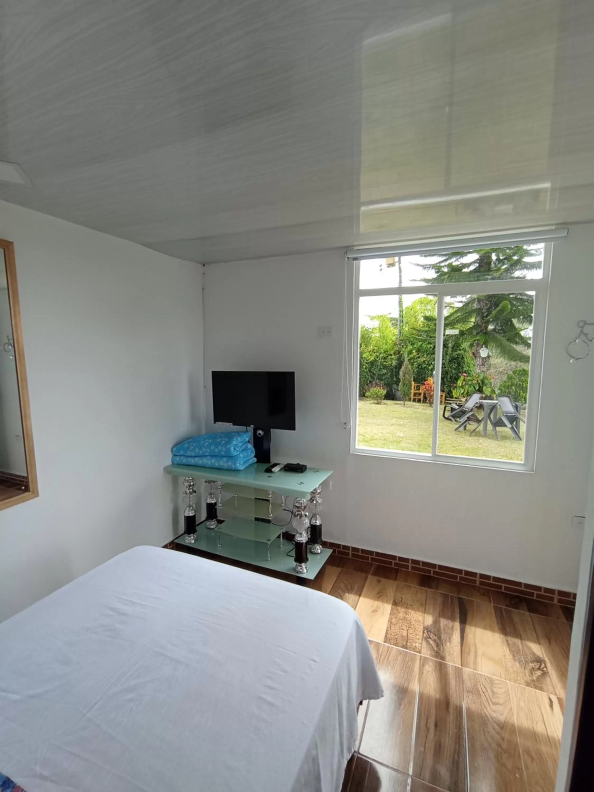 TV and multimedia, TV/Entertainment Center in Paradise Lake Finca Hotel