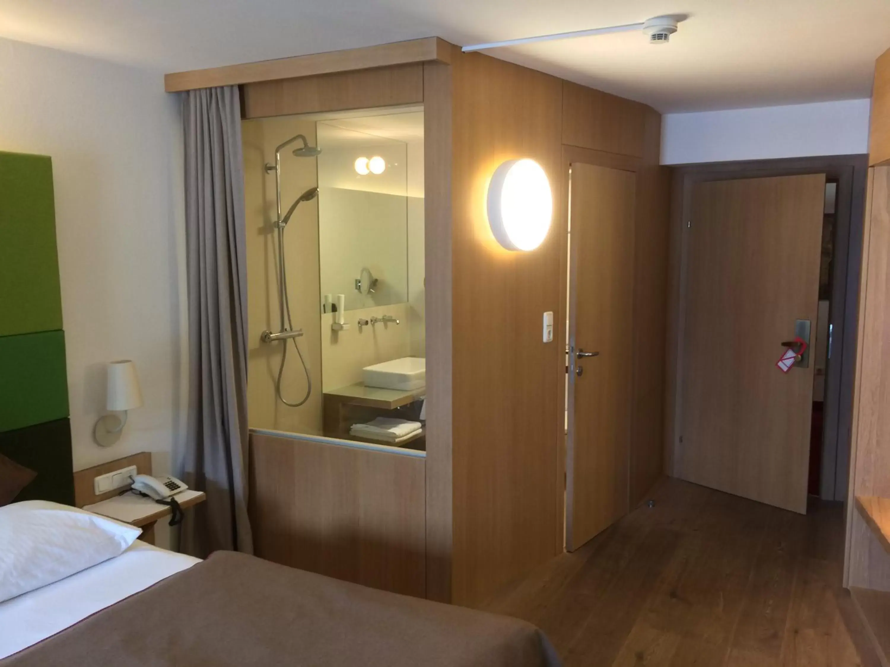Photo of the whole room, Bathroom in Seehotel Schwan